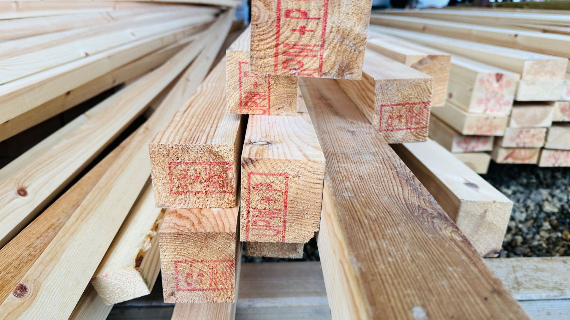 25 X APPROX 4.2M LENGTHS OF 70MM X 60MM PLANED TIMBER. THIS LOT IS SUBJECT TO VAT ON HAMMER PRICE. - Image 4 of 4