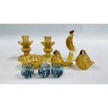 A GROUP OF MURANO STYLE ART GLASS COMPRISING A PAIR OF CANDLESTICKS, PAIR OF BIRDS,