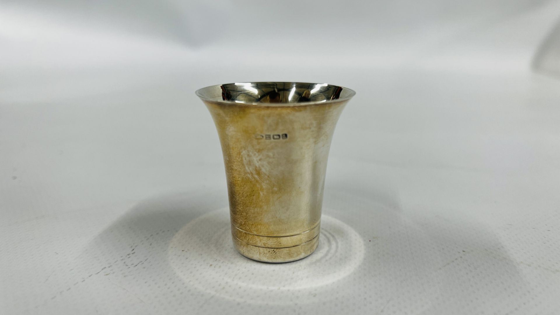 A SOLID SILVER FUNNEL, BIRMINGHAM ASSAY 1982 L 7. - Image 5 of 8