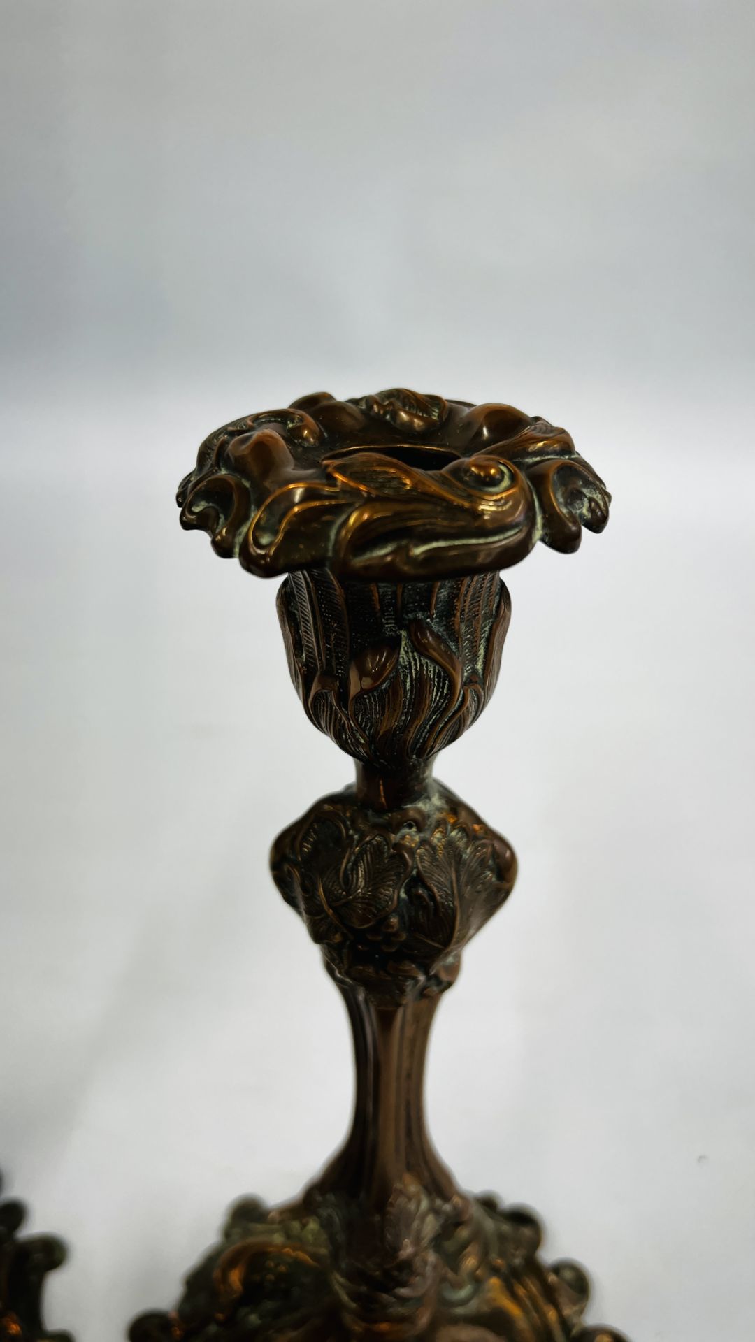 A PAIR OF ORNATE C19TH COPPER CANDLESTICKS WITH DETACHABLE SCONCES - HEIGHT 27CM. - Image 14 of 20