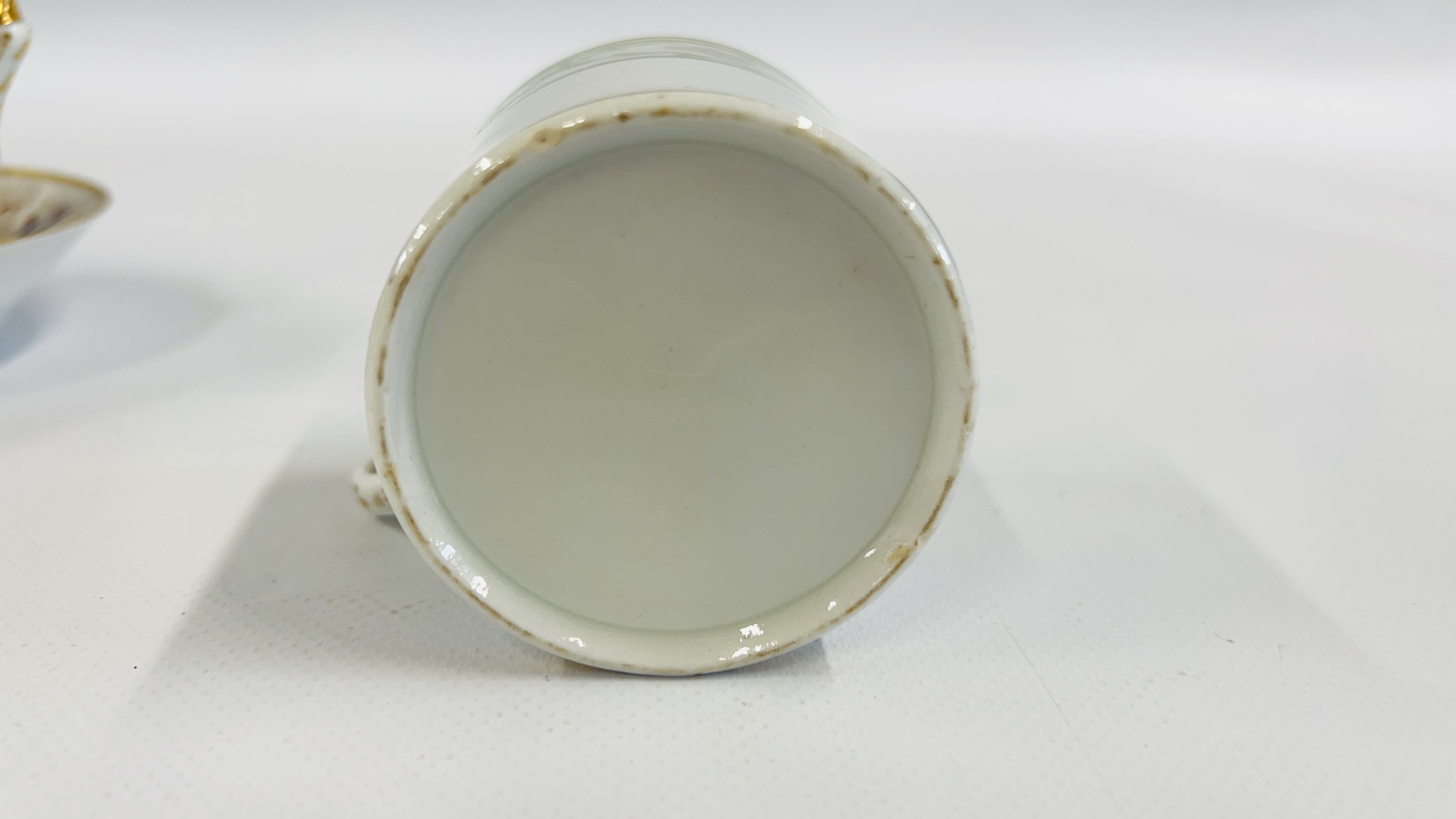 A FLIGHT BARR AND BARR WORCESTER PORCELAIN TEA CUP, - Image 8 of 38