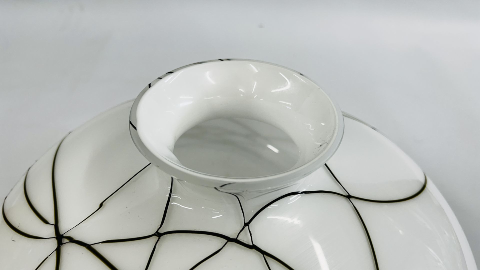 A DESIGNER WHITE AND BLACK GLASS VASE, DIAMETER 32CM. - Image 2 of 3