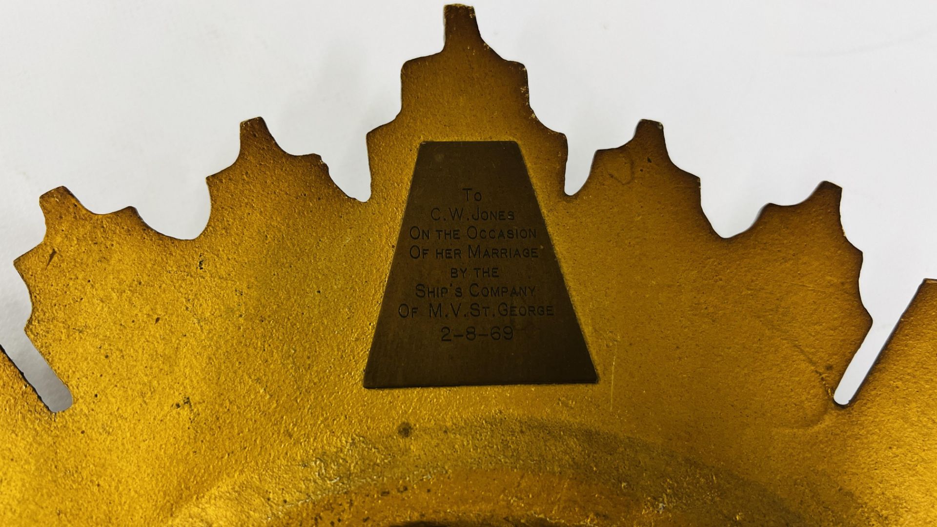 A 1960's GILT GERMAN WALL CLOCK, DIAMETER 39CM. - Image 4 of 4