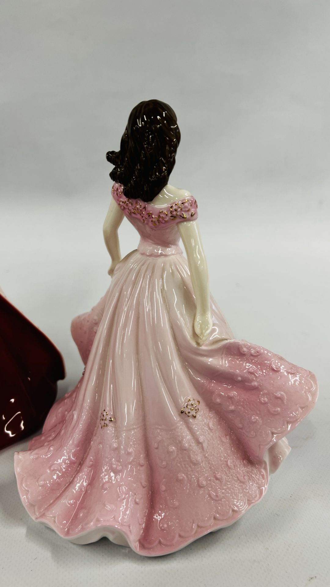 3 COALPORT CABINET COLLECTORS FIGURES TO INCLUDE CLASSIC ELEGANCE "OLIVIA" LIMITED EDITION 1316/7, - Image 9 of 12