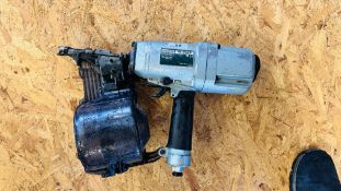 HITACHI AIR DRIVEN COIL NAILER MODEL NV90AB. THIS LOT IS SUBJECT TO VAT ON HAMMER PRICE.