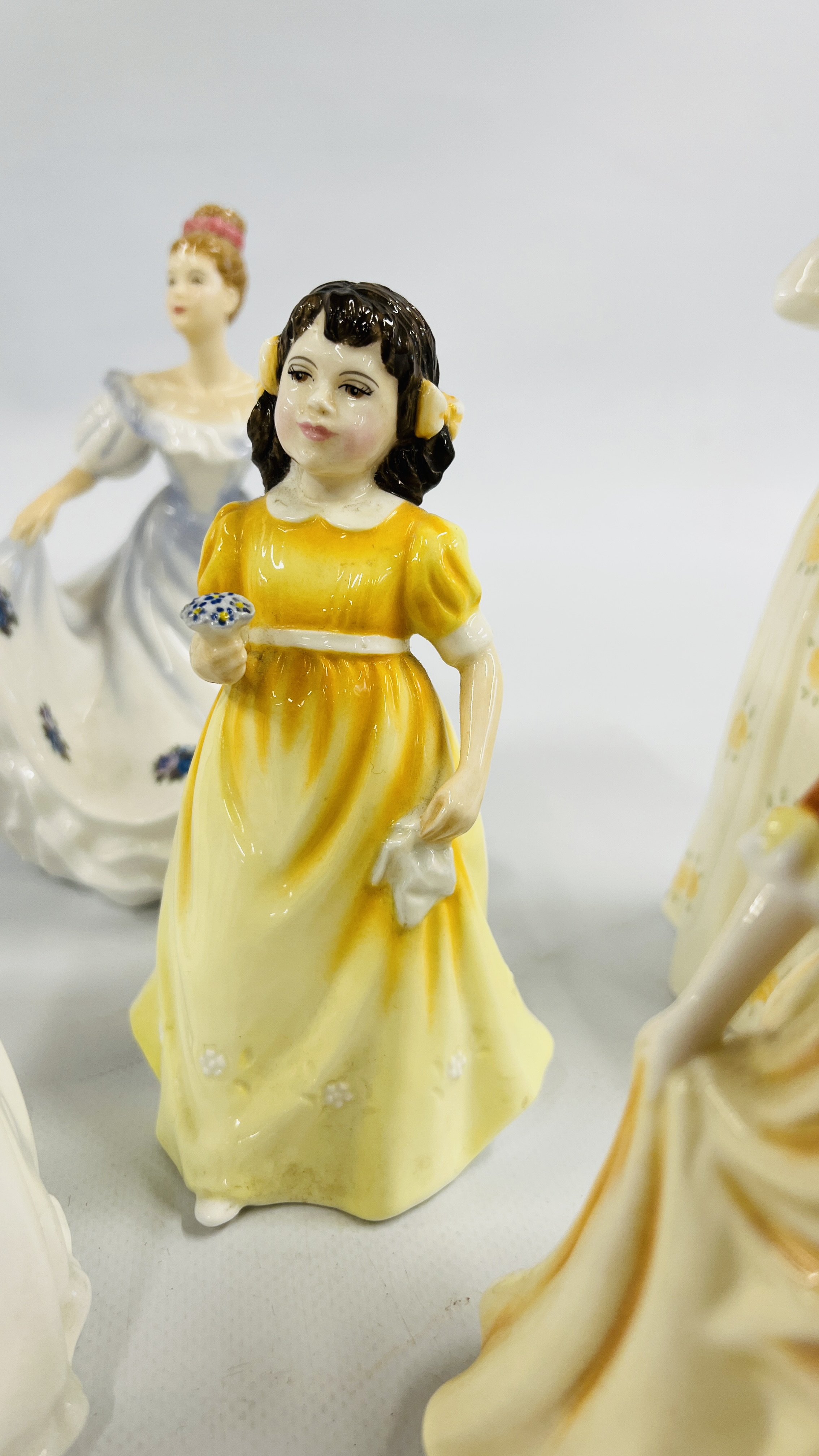 6 ROYAL DOULTON CABINET COLLECTOR FIGURES TO INCLUDE "FLOWERS FOR YOU" HN 3889, - Image 4 of 11