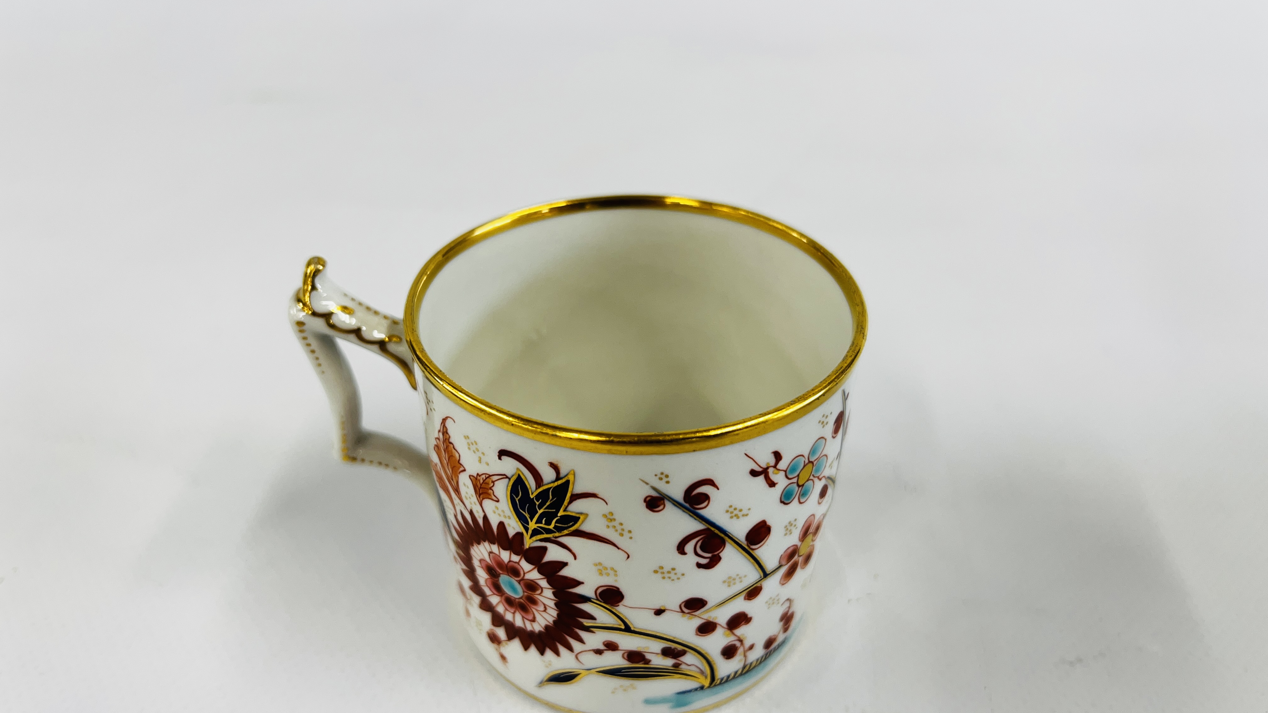 A FLIGHT BARR AND BARR WORCESTER PORCELAIN TEA CUP, - Image 16 of 38