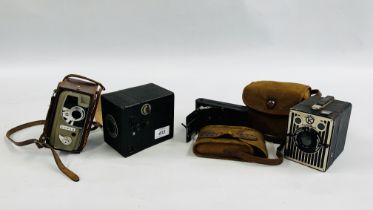 4 VINTAGE CAMERAS TO INCLUDE ERNEMANN ROLF I FOLDING CAMERA EIMIG CAMER, SIX-20 BROWNIE AND WARWICK.