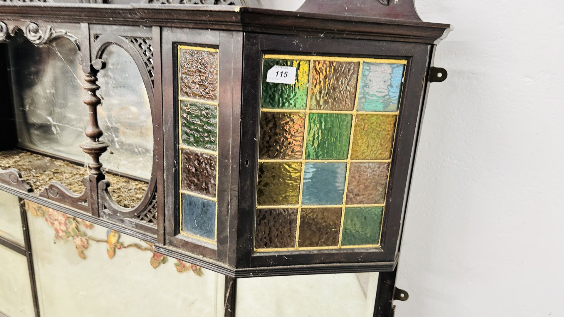 ORNATE MIRRORED OAK DRESSER UPSTAND WITH STAINED GLASS PANEL DETAIL FOR RESTORATION, - Image 6 of 10