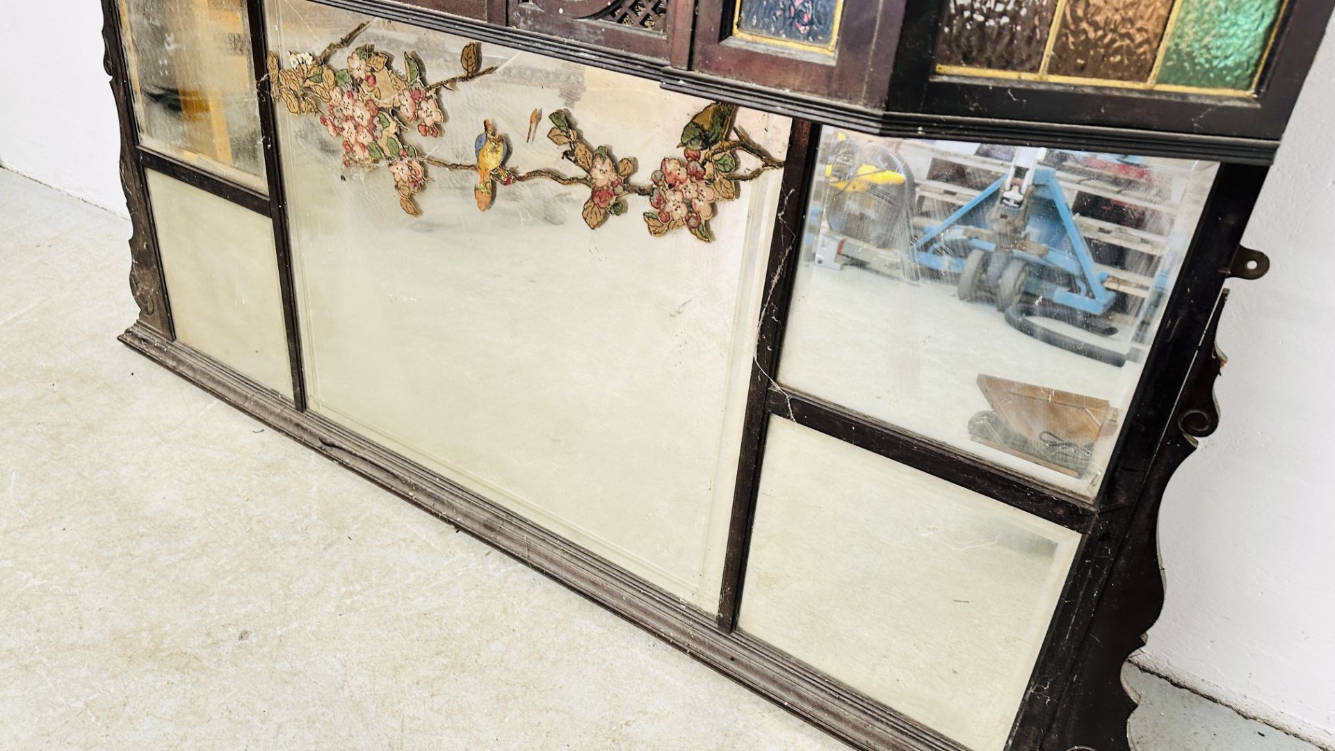 ORNATE MIRRORED OAK DRESSER UPSTAND WITH STAINED GLASS PANEL DETAIL FOR RESTORATION, - Image 8 of 10