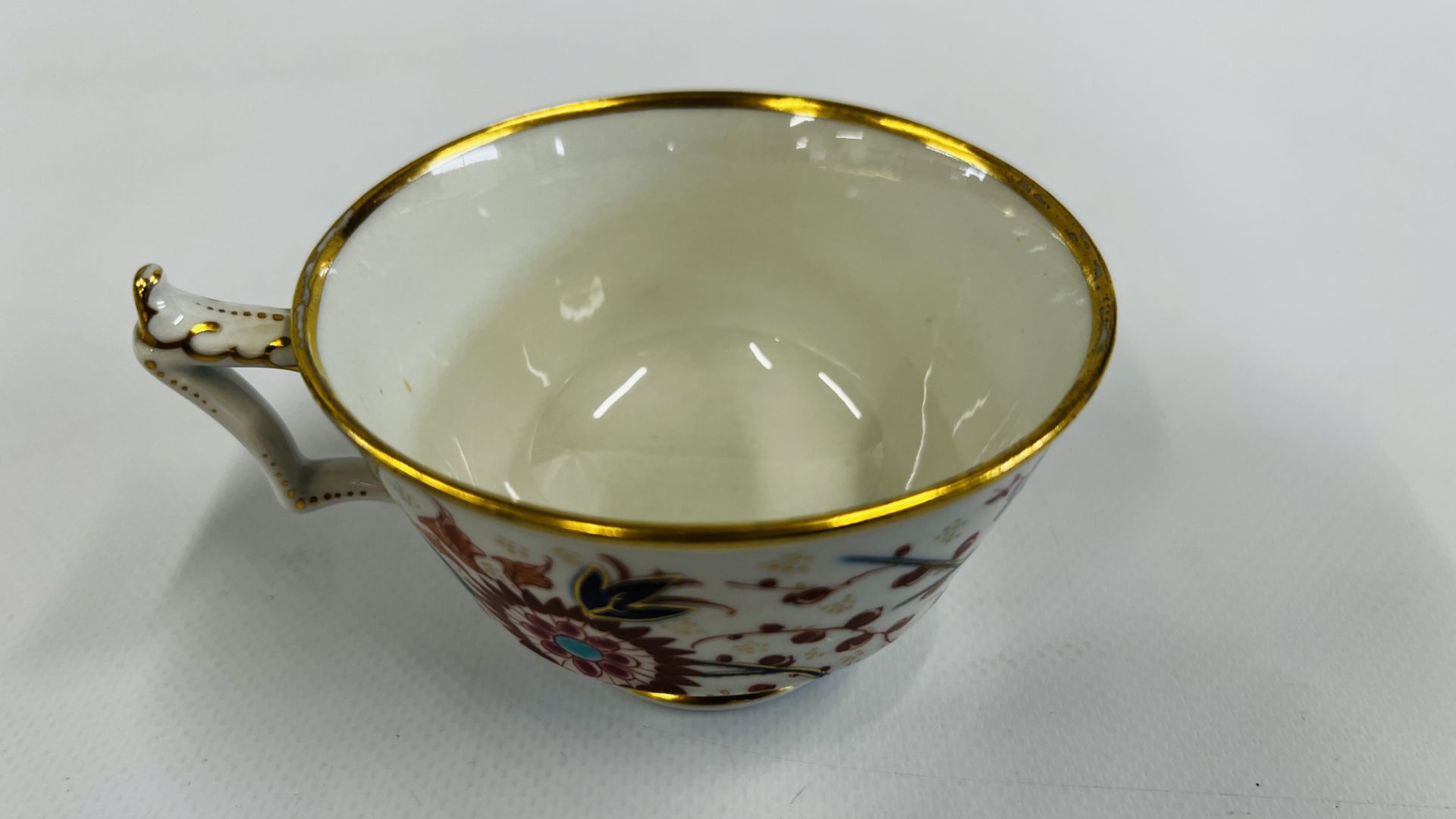 A FLIGHT BARR AND BARR WORCESTER PORCELAIN TEA CUP, - Image 35 of 38