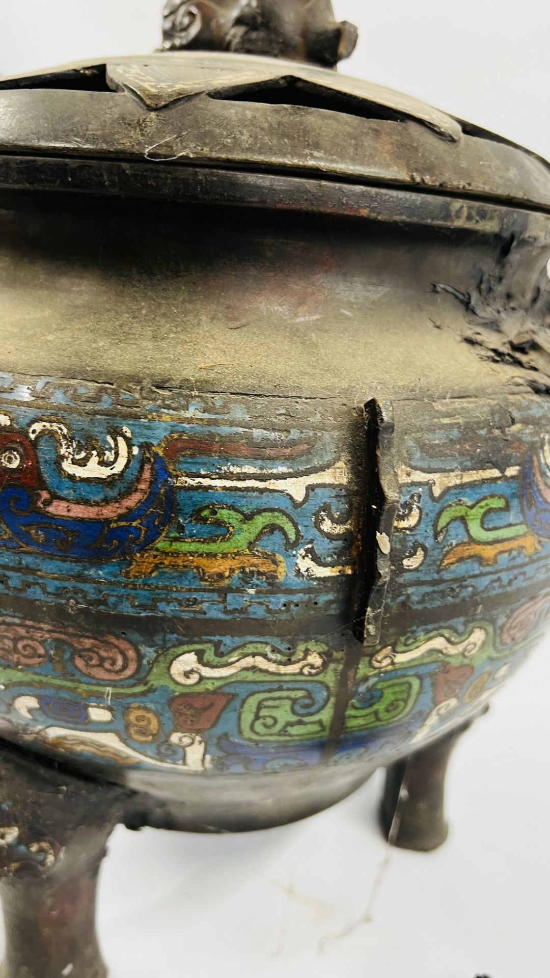 ANTIQUE CHINESE CHAMPS LEVEE INCENSE BURNER HANDLE A/F, THE COVER SURMOUNTED WITH A BUDDHIST DOG, - Bild 8 aus 20