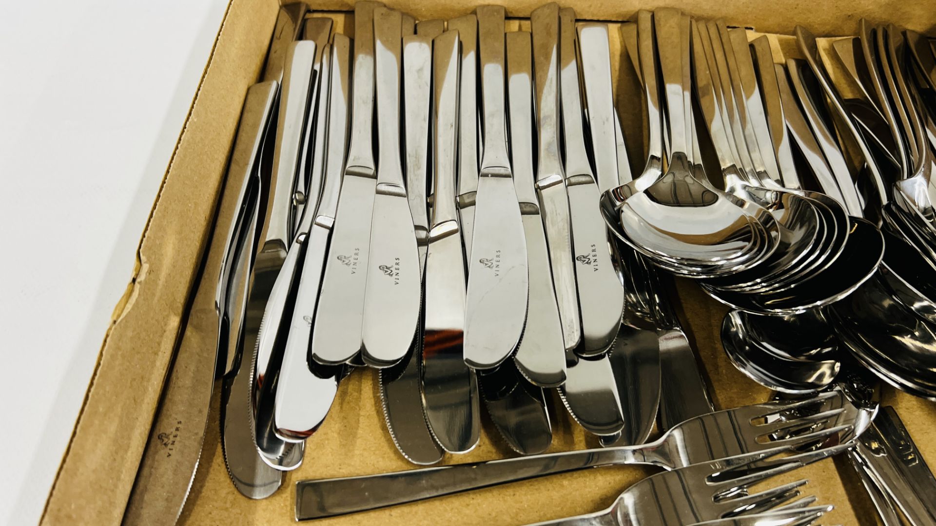 A GOOD QUANTITY OF GOOD QUALITY VINERS CUTLERY. - Image 3 of 4