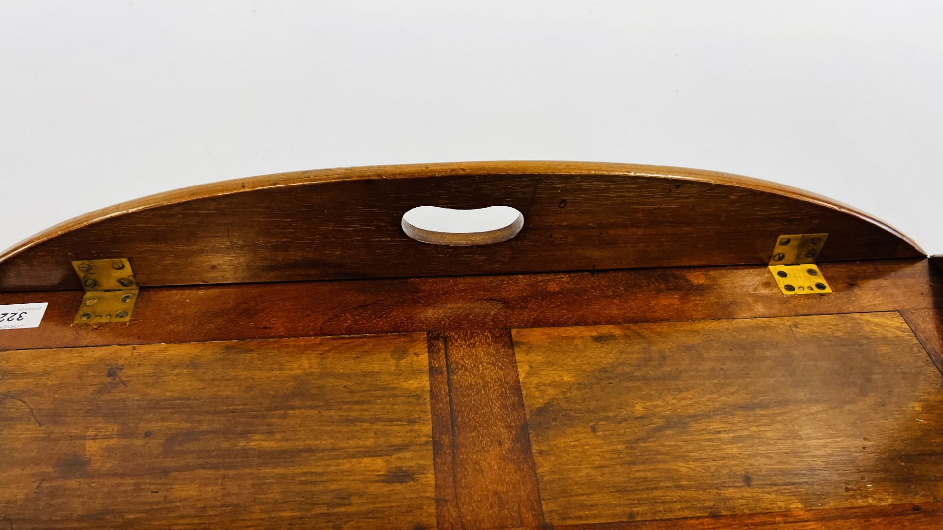 A MAHOGANY BUTLER'S TRAY WITH FOLDING SIDES ON FOLDING STAND TRAY 68 X 42CM. - Bild 10 aus 16