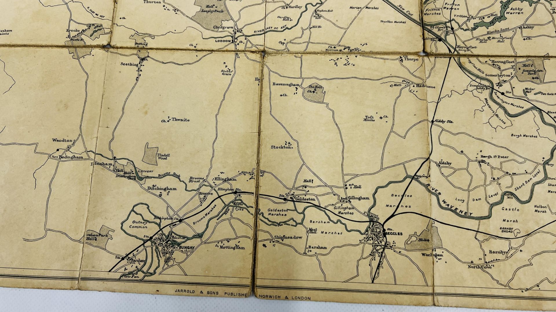 A VINTAGE MAP MARKED "JARROLDS" MAP OF THE RIVERS AND BROADS OF NORFOLK AND SUFFOLK MOUNTED ON A - Image 12 of 17