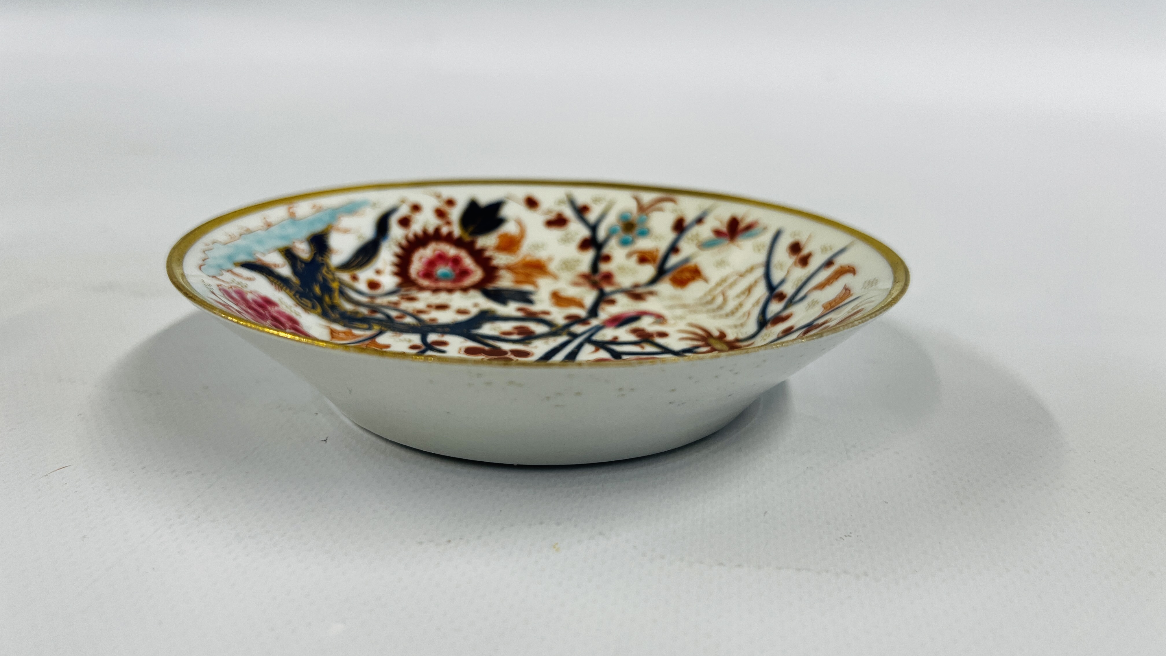 A FLIGHT BARR AND BARR WORCESTER PORCELAIN TEA CUP, - Image 25 of 38