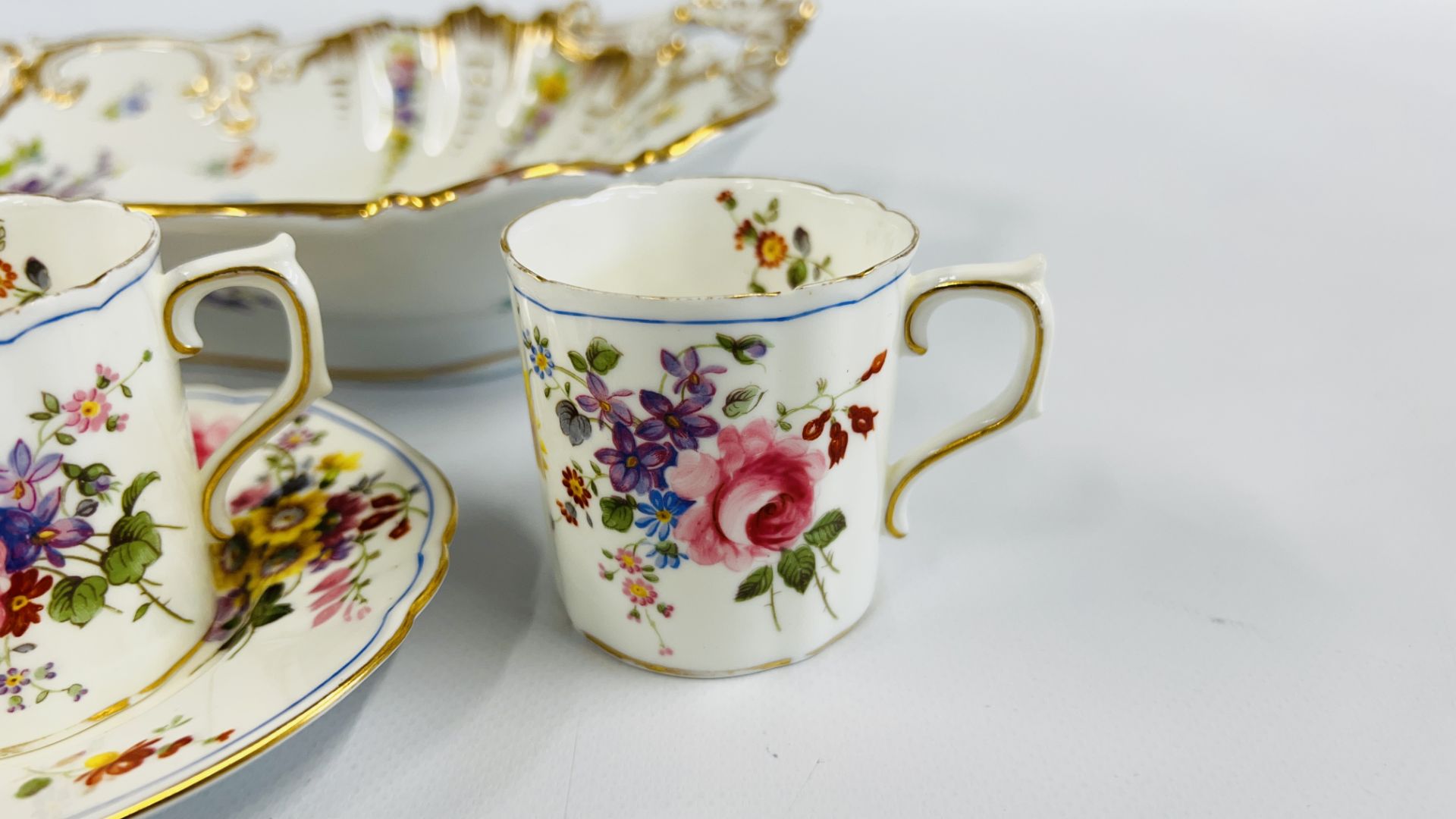 AN ELABORATE PORCELAIN TWO HANDLED DISH MARKED DRESDEN, - Image 2 of 13