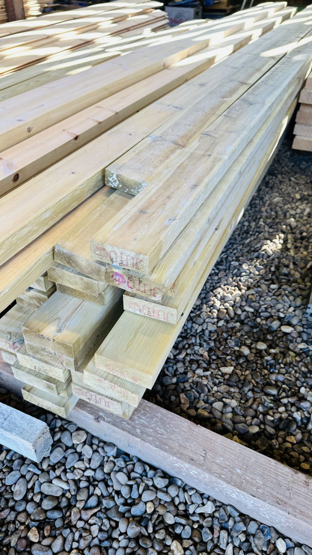 30 X 4.5M LENGTHS OF 95MM X 35MM TANALISED PLANED TIMBER. - Bild 3 aus 4