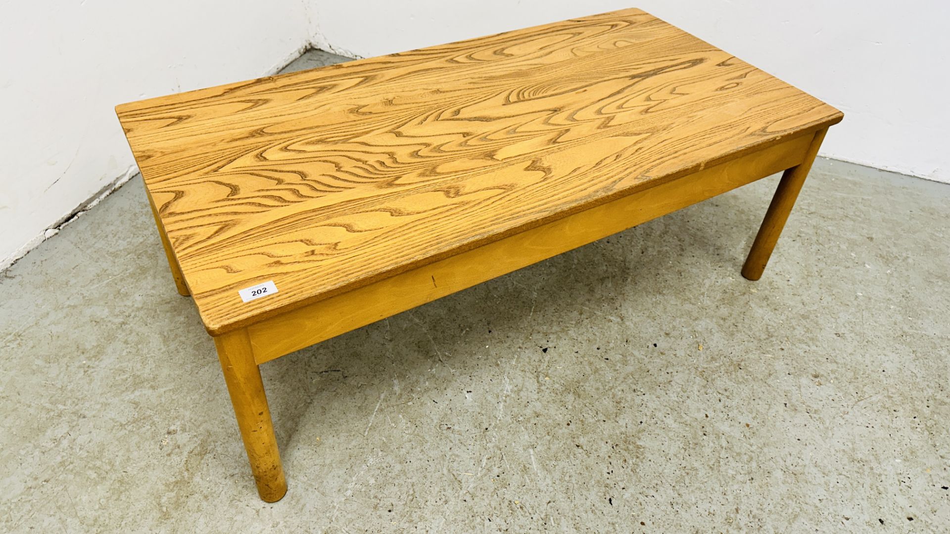 ERCOL RECTANGULAR BEECH & ELM COFFEE TABLE DESIGN NUMBER 788 - W 108CM X D 55CM X H 38CM.