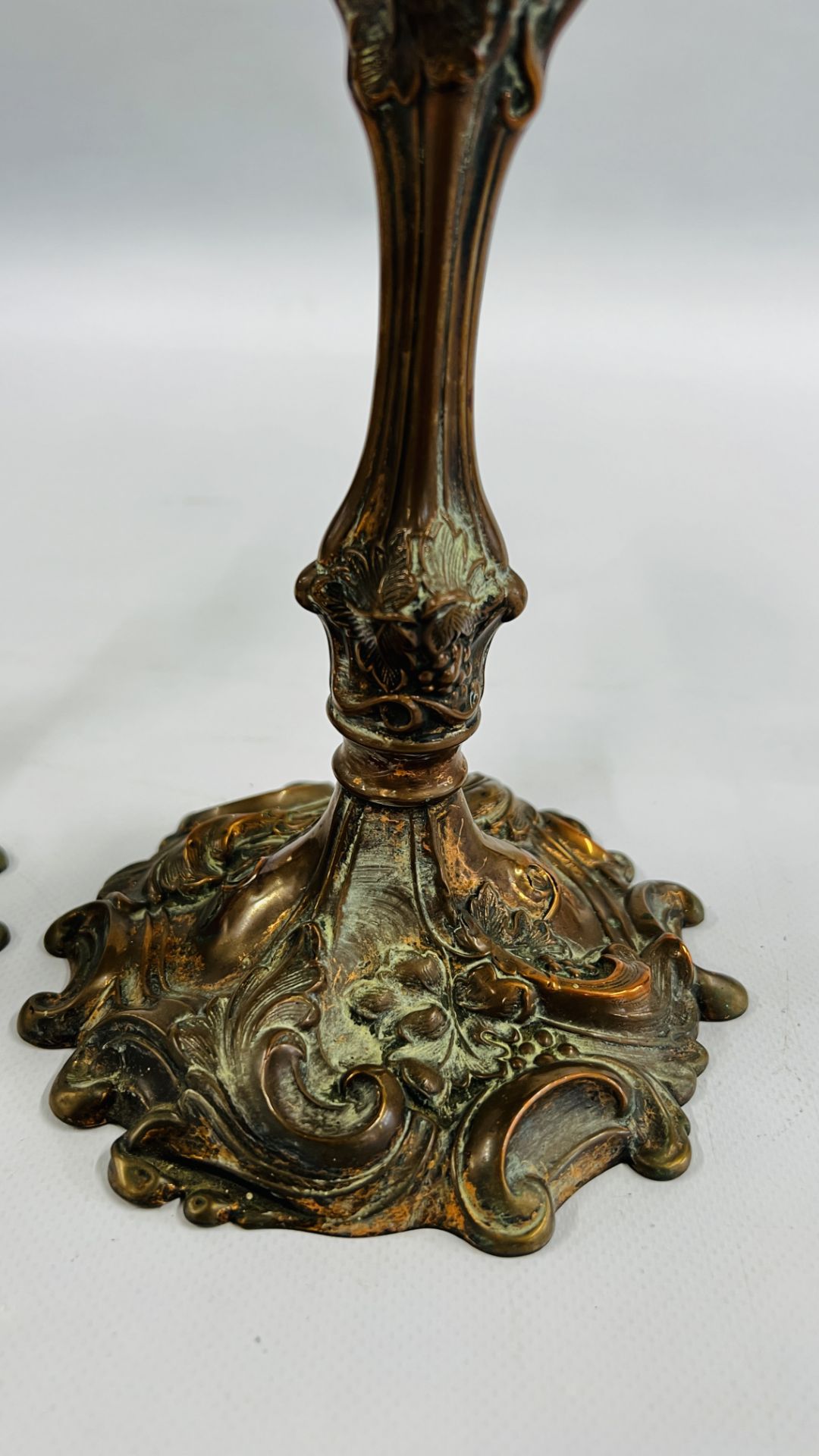 A PAIR OF ORNATE C19TH COPPER CANDLESTICKS WITH DETACHABLE SCONCES - HEIGHT 27CM. - Image 13 of 20
