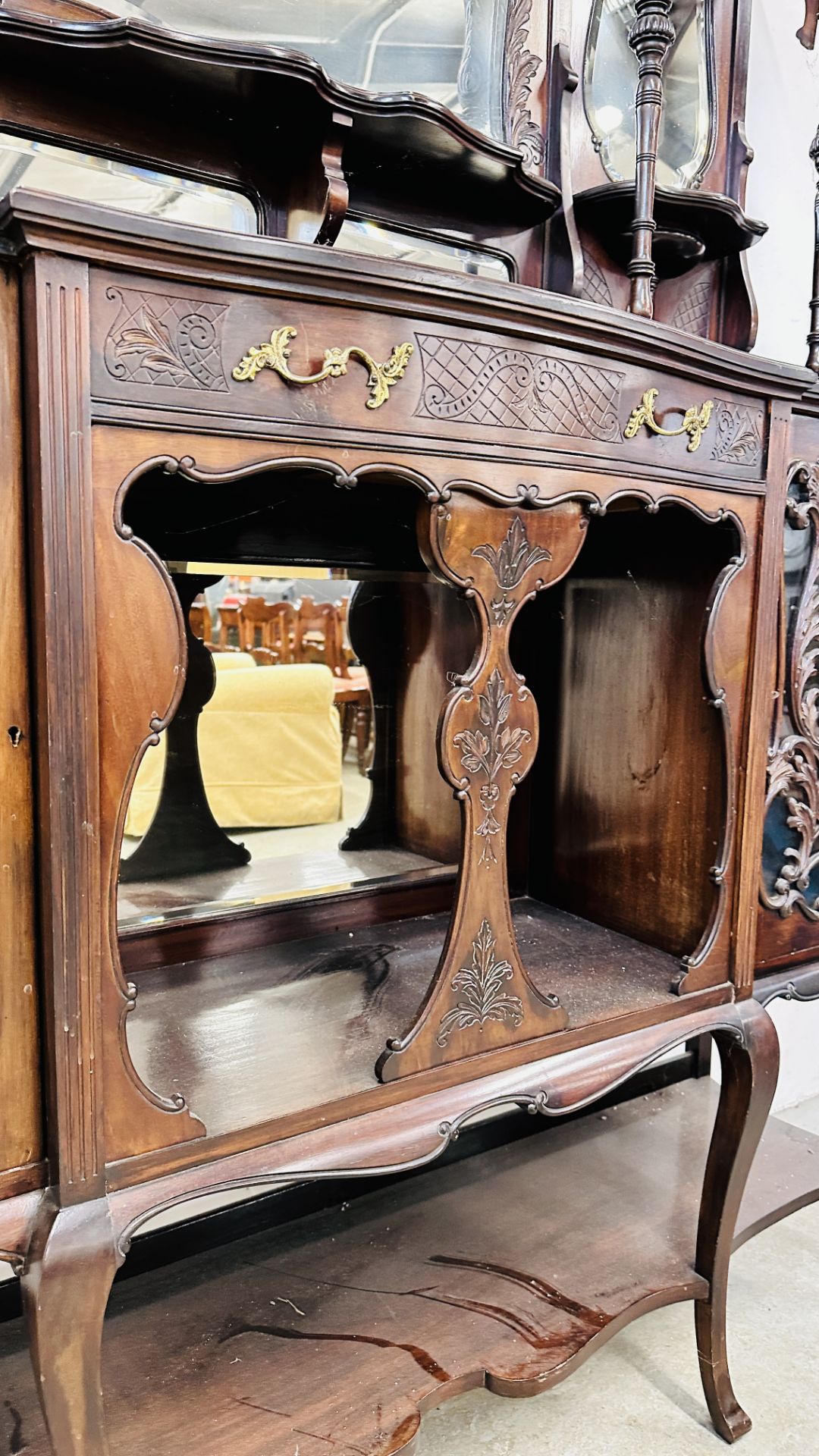 AN ORNATE VICTORIAN MAHOGANY MIRROR BACK DRESSER A/F CONDITION, W 138CM X D 40CM X H 232CM. - Bild 12 aus 15