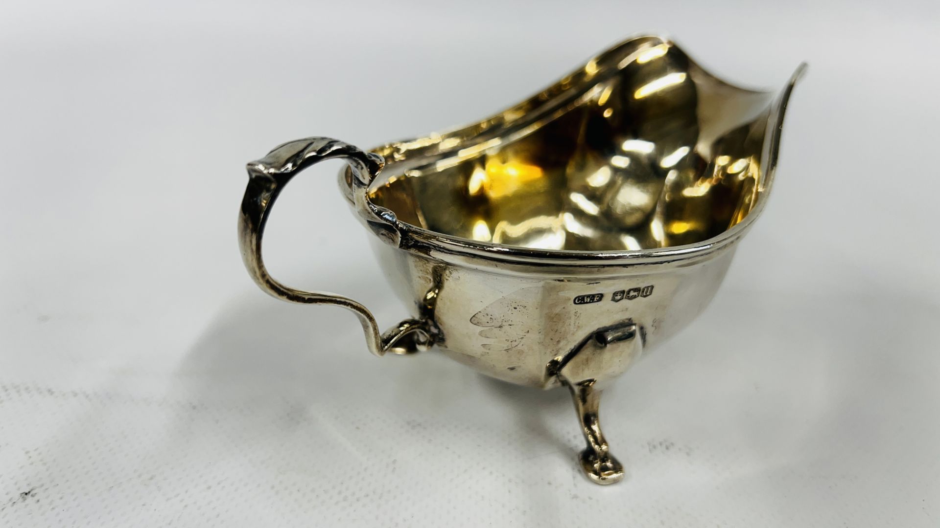 A SILVER SAUCE BOAT, SHEFFIELD ASSAY 1962 C.W.F. - Image 14 of 17