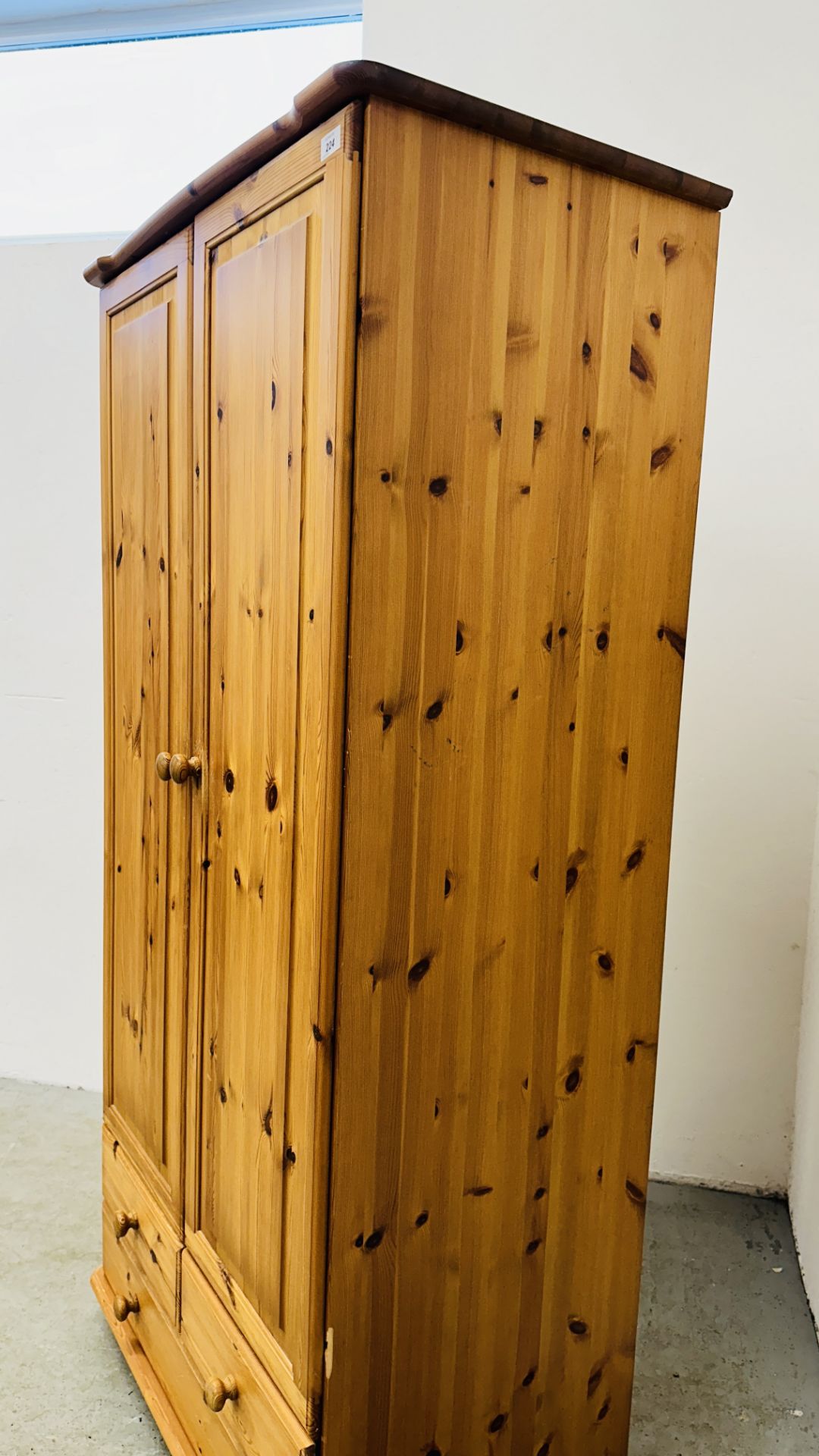 MODERN HONEY PINE TWO DOOR 3 DOOR WARDROBE, W 85CM X D 53CM X H 182CM. - Bild 3 aus 7