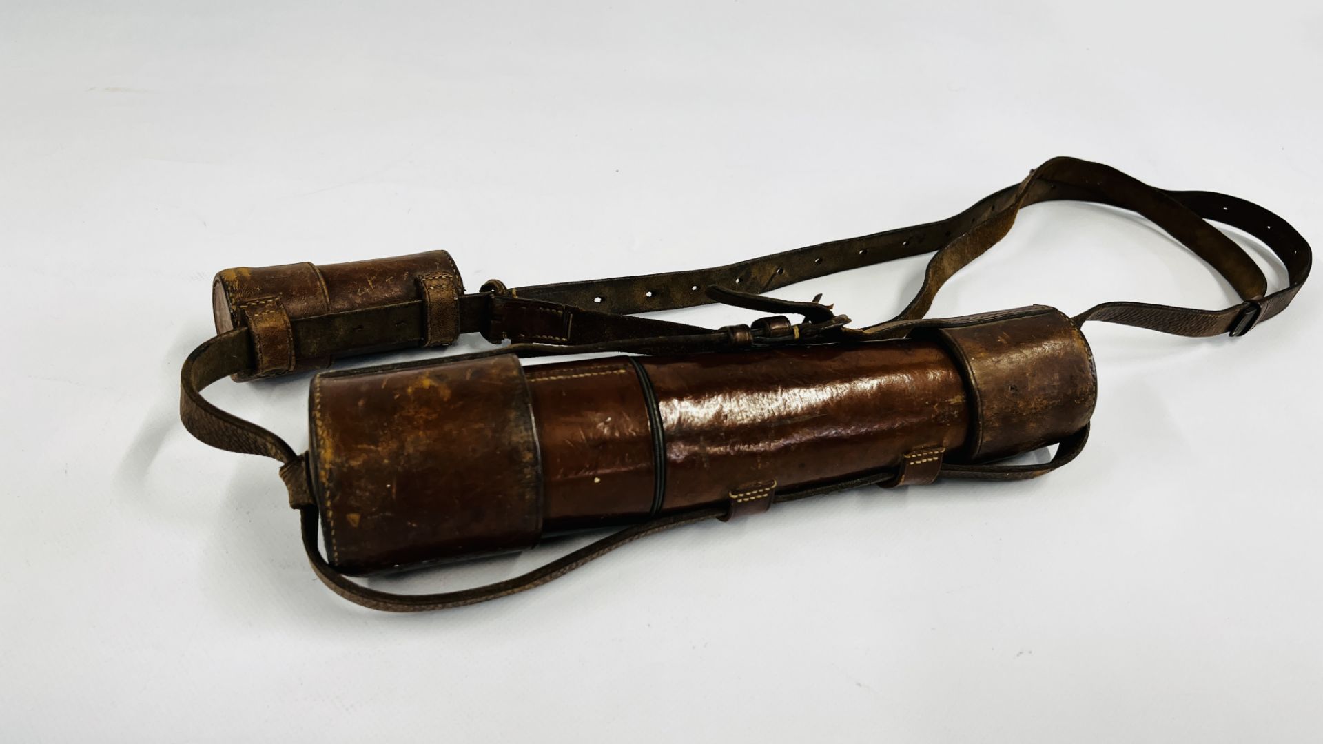 A FIRST WORLD WAR THREE DRAWER TELESCOPE WITH LEATHER COVERING BY W. OTTWAY & Co LTD EALING TEL.