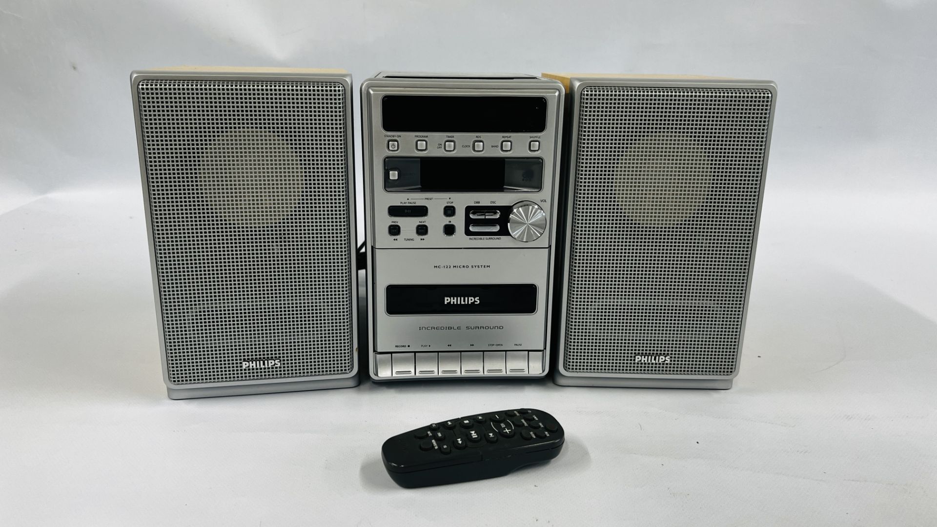 PHILIPS BOOKSHELF HI-FI WITH REMOTE - SOLD AS SEEN