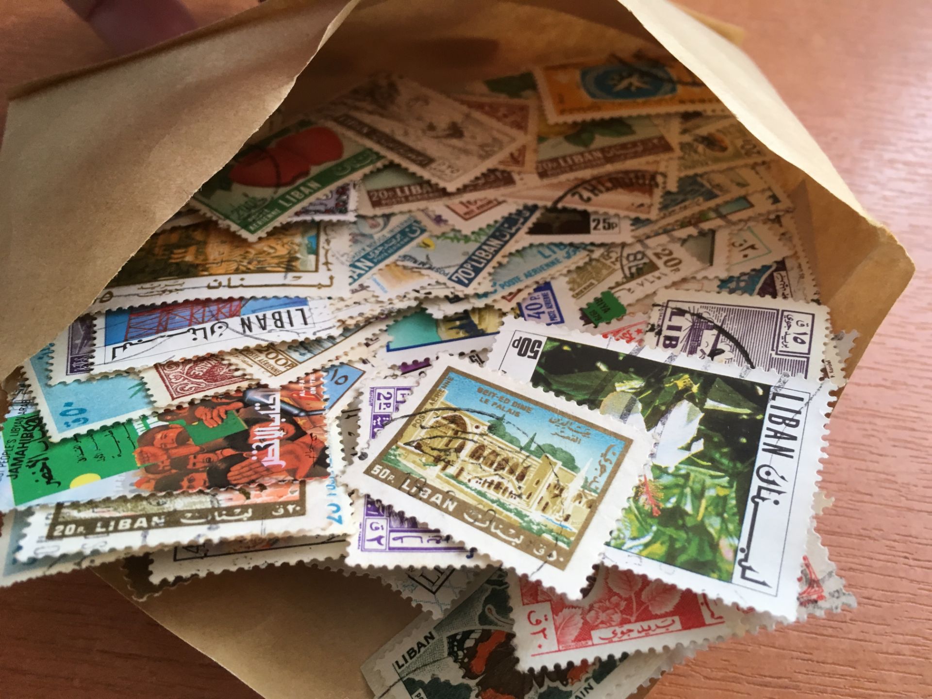 STAMPS: METAL FILING DRAWER WITH FOREIGN SORTED INTO ENVELOPES BY COUNTRIES. - Image 5 of 8