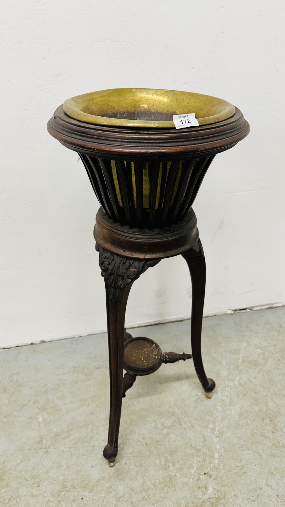 ANTIQUE MAHOGANY JARDINIERE STAND WITH BRASS LINER, HEIGHT 83CM.