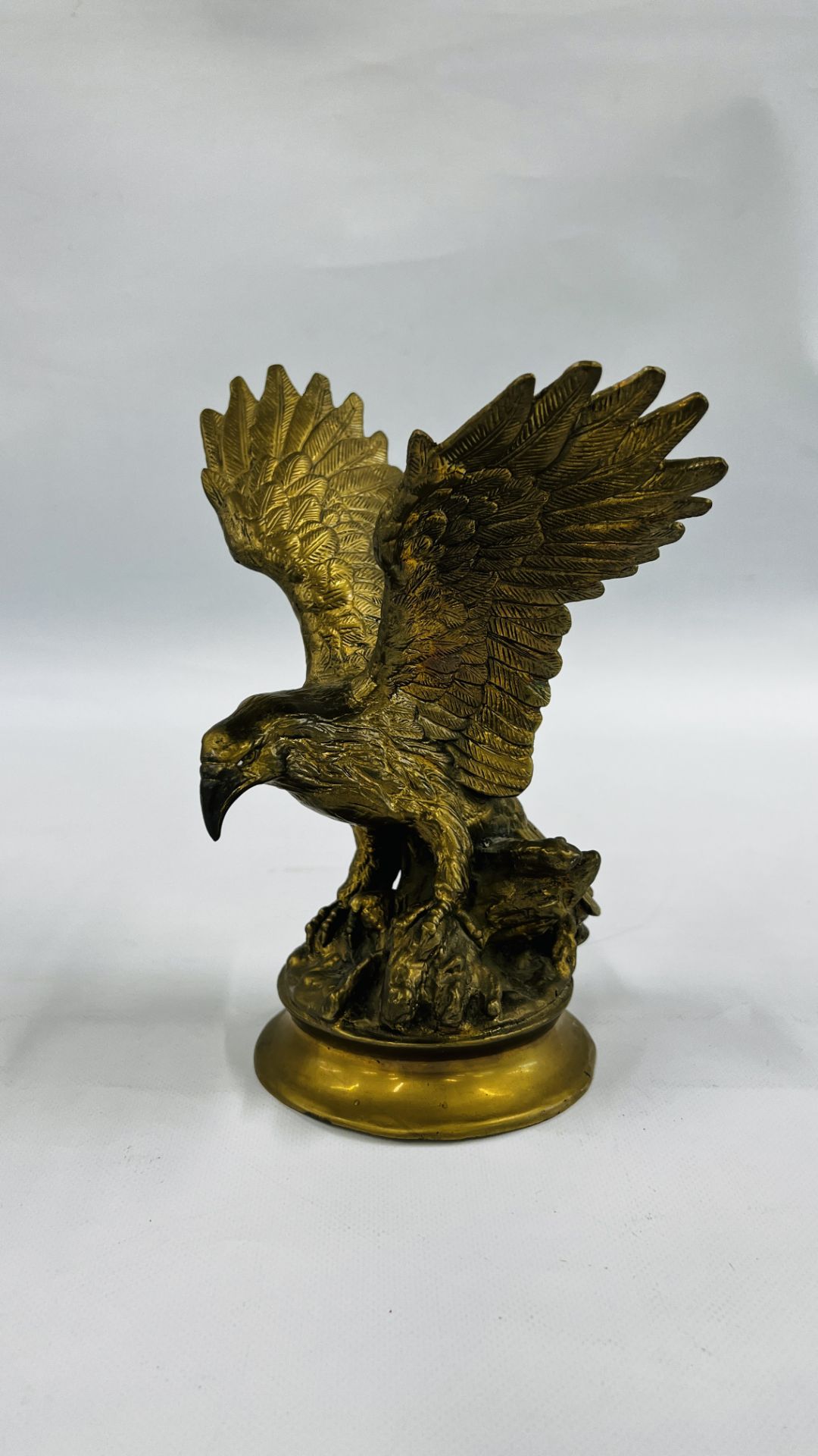 ANTIQUE SOLID BRASS EAGLE/HAWK WEIGHING 4K - 25CM H.