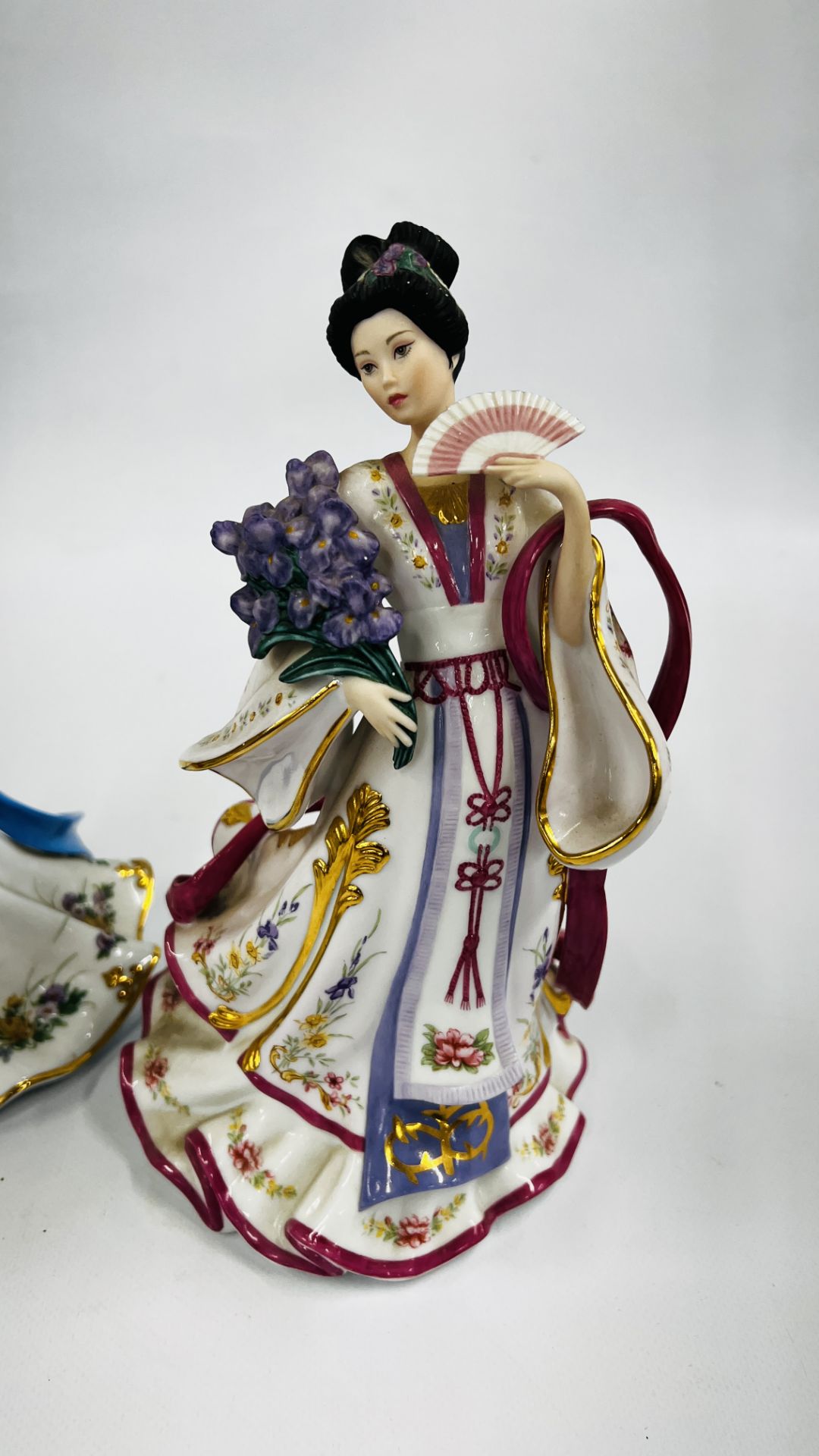 A GROUP OF 4 DANBURY MINT PORCELAIN FIGURES TO INCLUDE "THE ROSE PRINCESS" A/F, - Image 2 of 11