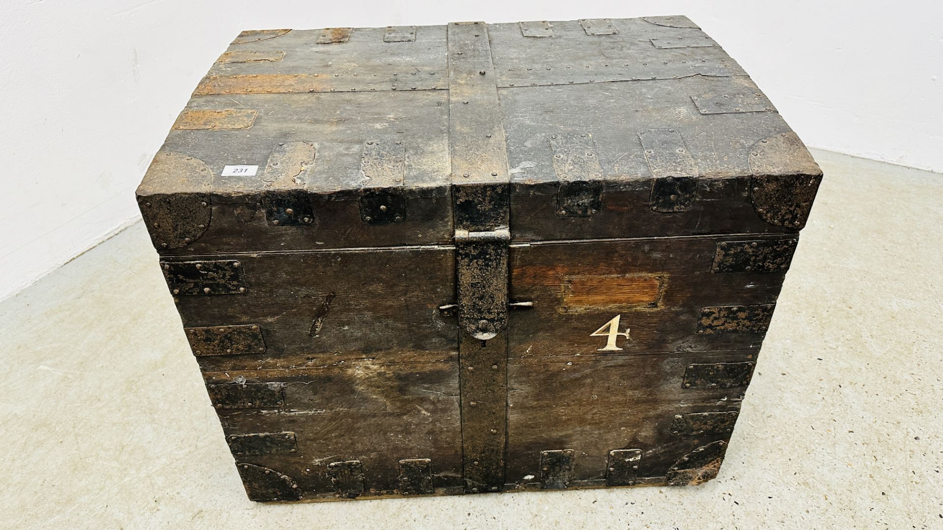 ANTIQUE OAK AND METAL BOUND SILVERSMITHS CHEST WITH CAST HANDLES BEARING BRASS PLAQUE GILLIAM & CO. - Image 2 of 13