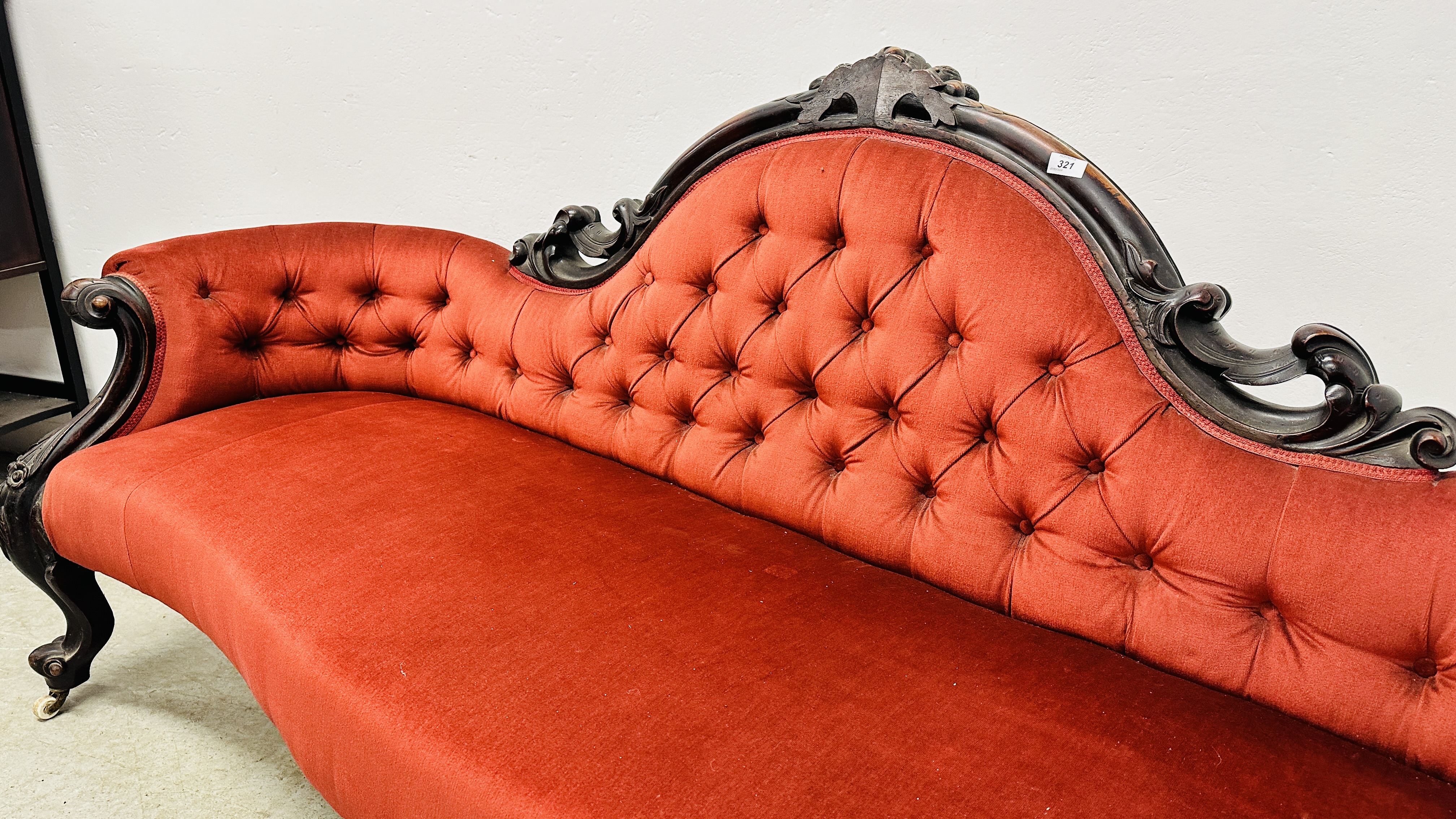 A VICTORIAN MAHOGANY FRAMED HUMP BACK SOFA IN RED BUTTON BACK VELOUR - L 210CM. - Image 14 of 15