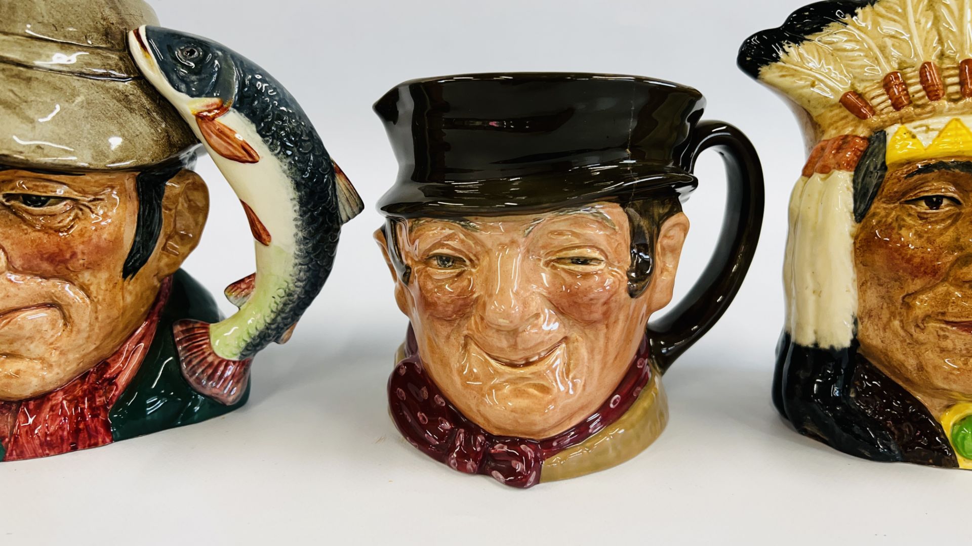 A GROUP OF 5 ROYAL DOULTON CHARACTER JUGS TO INCLUDE NORTH AMERICAN INDIAN D 6611, - Image 3 of 8