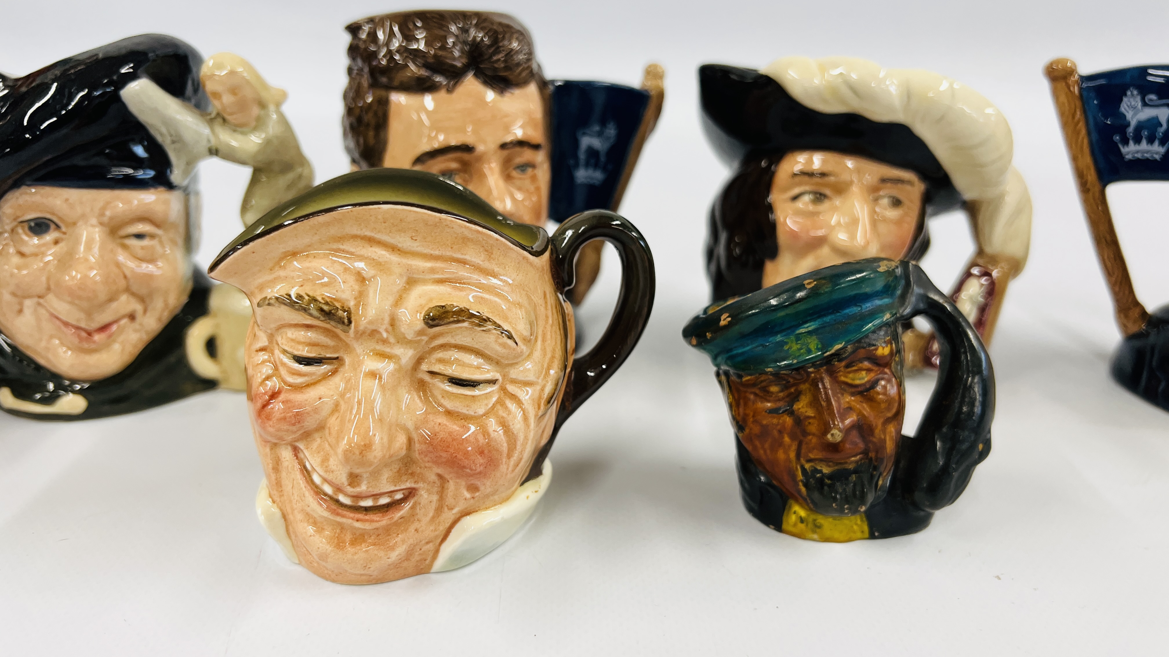 A GROUP OF SEVEN ROYAL DOULTON CHARACTER JUGS TO INCLUDE MICHAEL DOULTON D6808, TAM O'SHANTER D6636, - Image 3 of 9