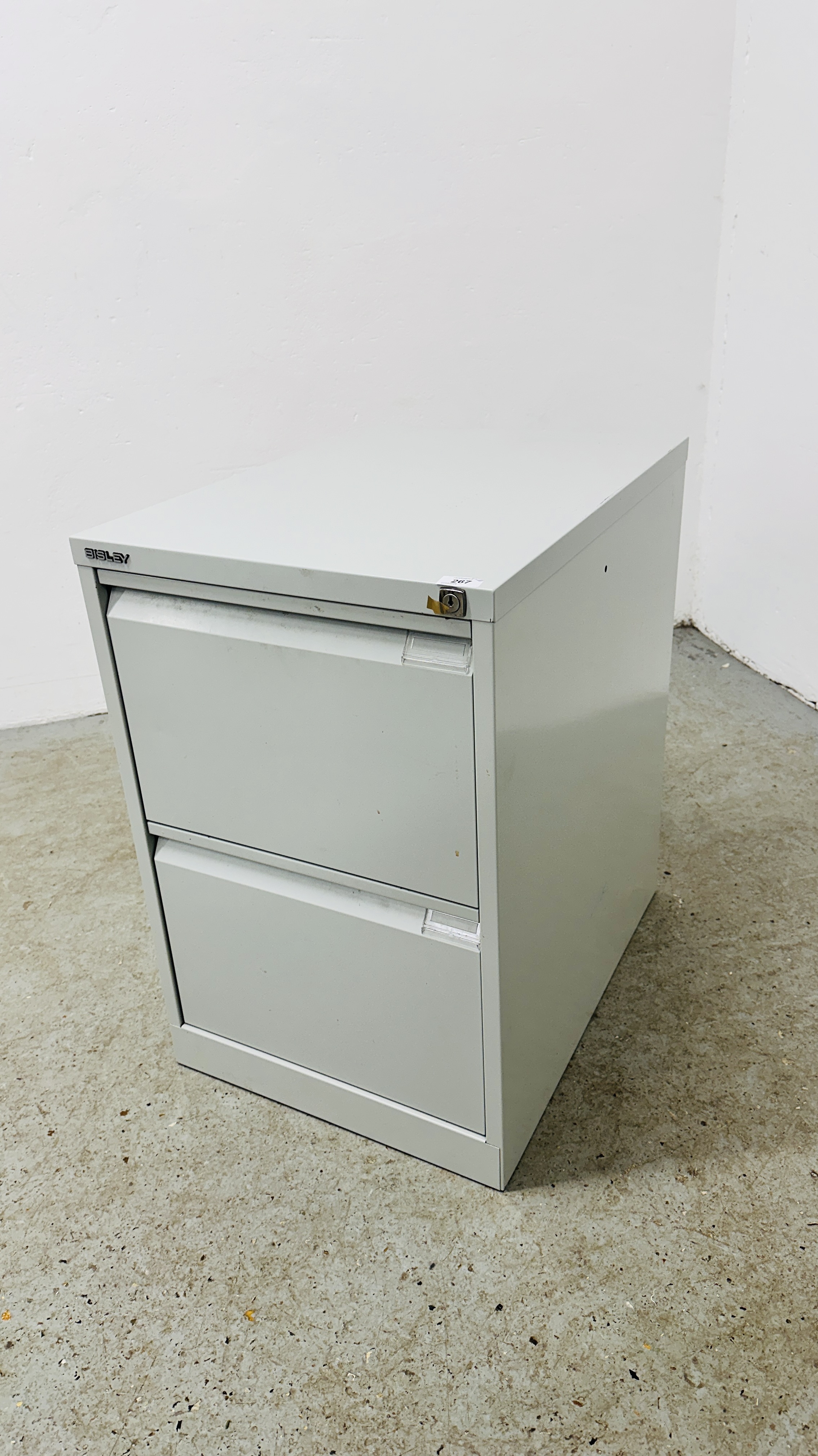 BISLEY STEEL TWO DRAWER FILIING CABINET. - Image 2 of 6