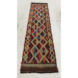 OLD SUZNI KILIM RUNNER, 280 X 78.