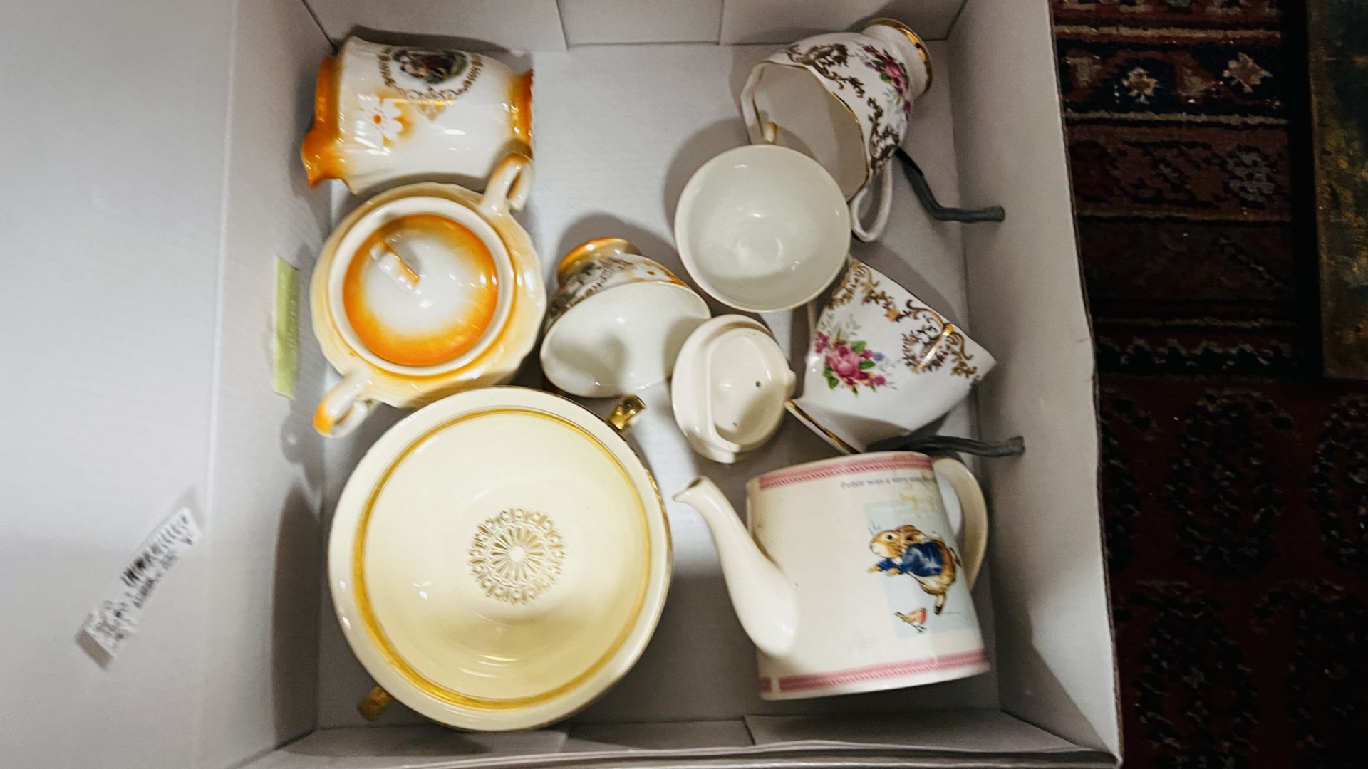 10 BOXES OF MIXED AS CLEARED HOUSEHOLD SUNDRIES TO INCLUDE ROYAL DOULTON TEA AND DINNERWARE, - Image 16 of 16