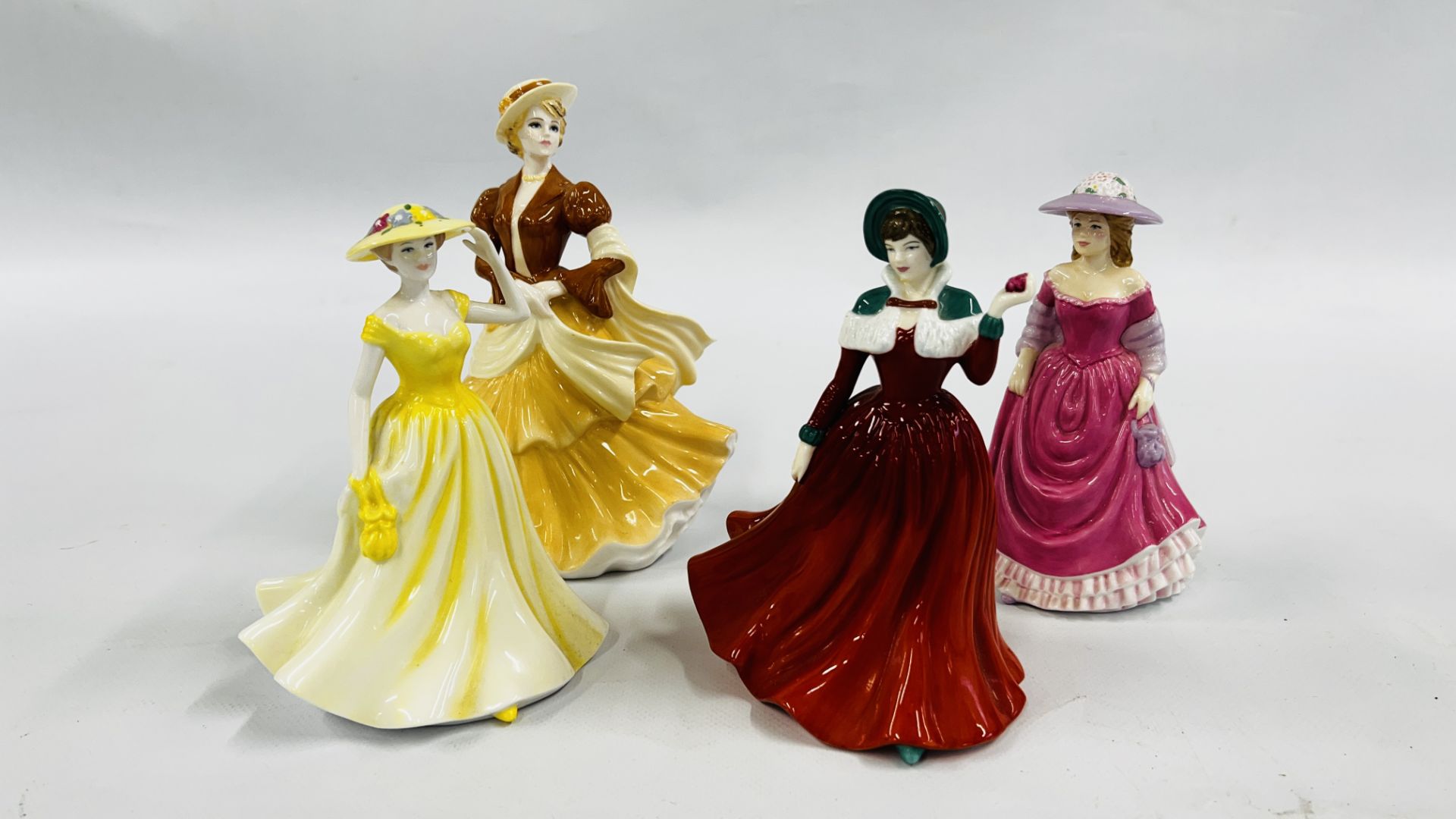 3 ROYAL DOULTON CABINET COLLECTORS FIGURES TO INCLUDE "SUMMER BREEZE" HN 4587,
