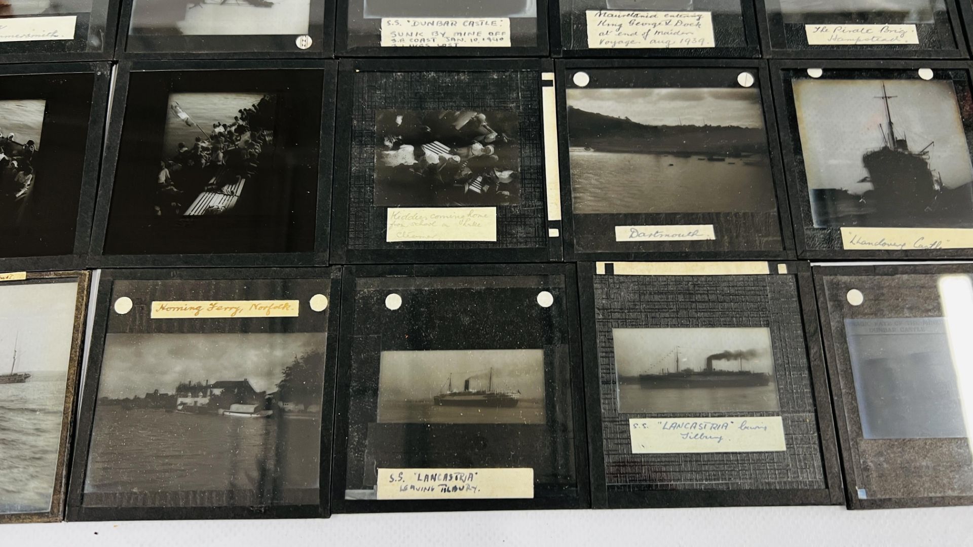 26 MARITIME LANTERN SLIDES TO INCLUDE HORNING FERRY, P & O SHATHMORO, M.V. DUNBAR CASTLE AND MORE. - Bild 5 aus 6