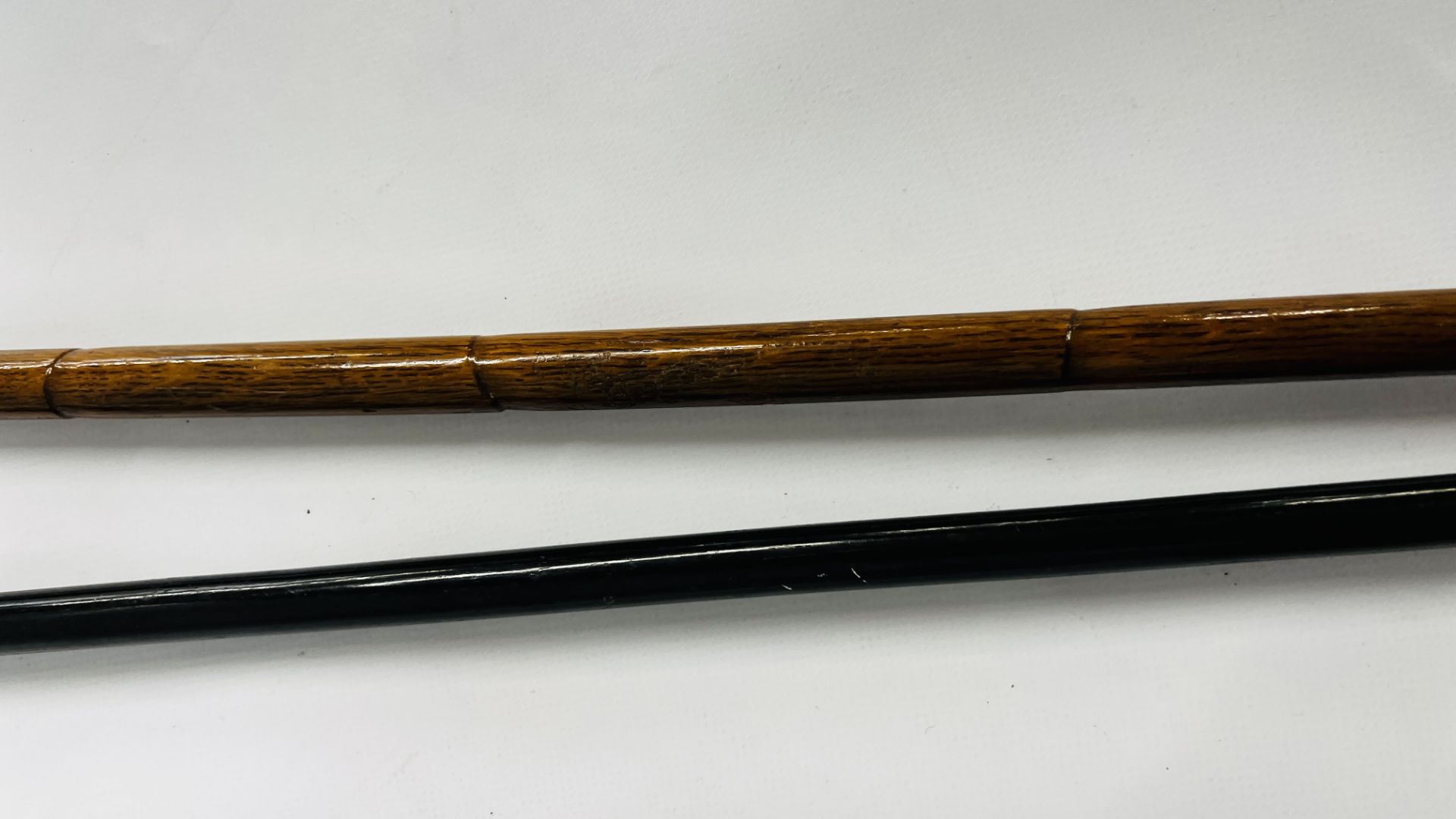 AN EBONY WALKING CANE WITH SILVER TOP A/F AND ONE FURTHER WALKING CANE WITH SILVER TOP AND BAND - Image 11 of 12