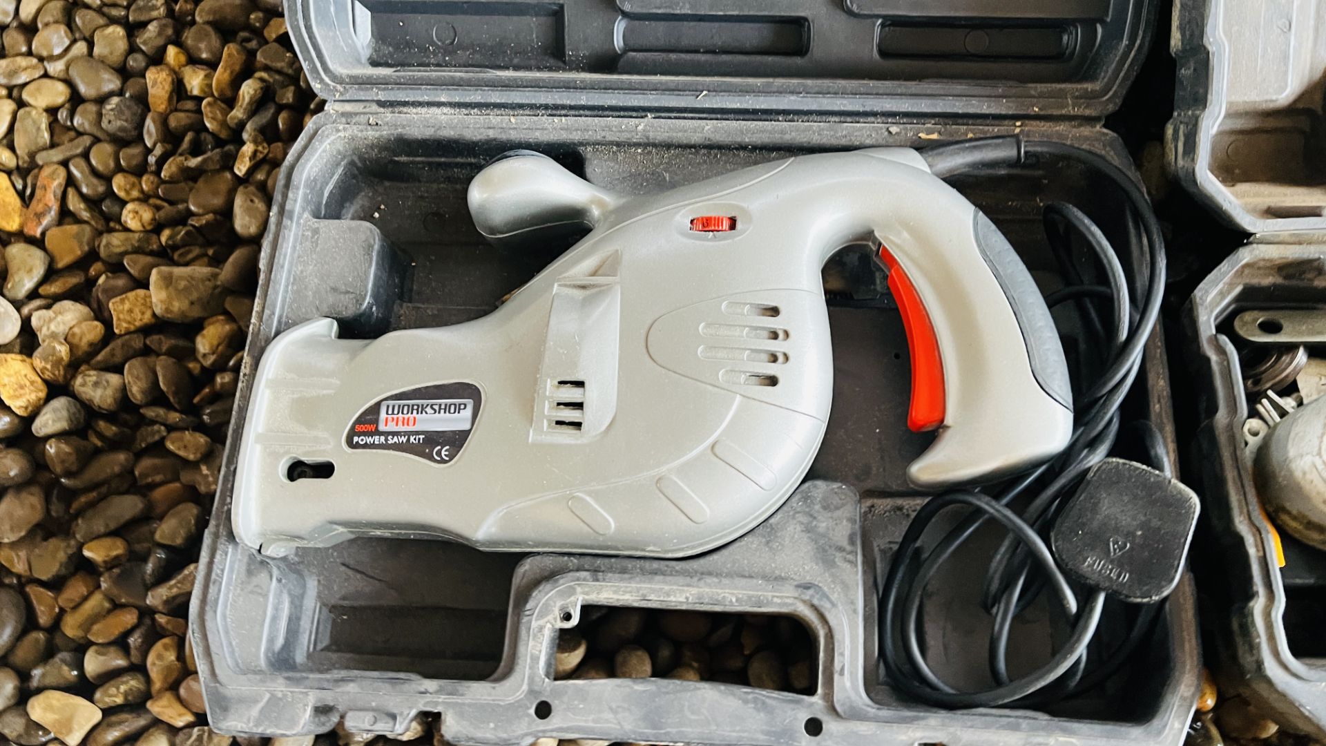 A GROUP OF 5 CASED POWER TOOLS TO INCLUDE PERFORMANCE POWER SANDER, TITAN 110MM ANGLE GRINDER, - Image 3 of 5