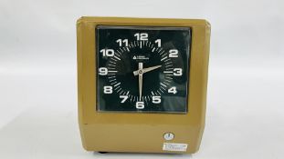 VINTAGE AMANO CINCINNATI CLOCKING IN MACHINE - COLLECTORS ITEM ONLY - SOLD AS SEEN.