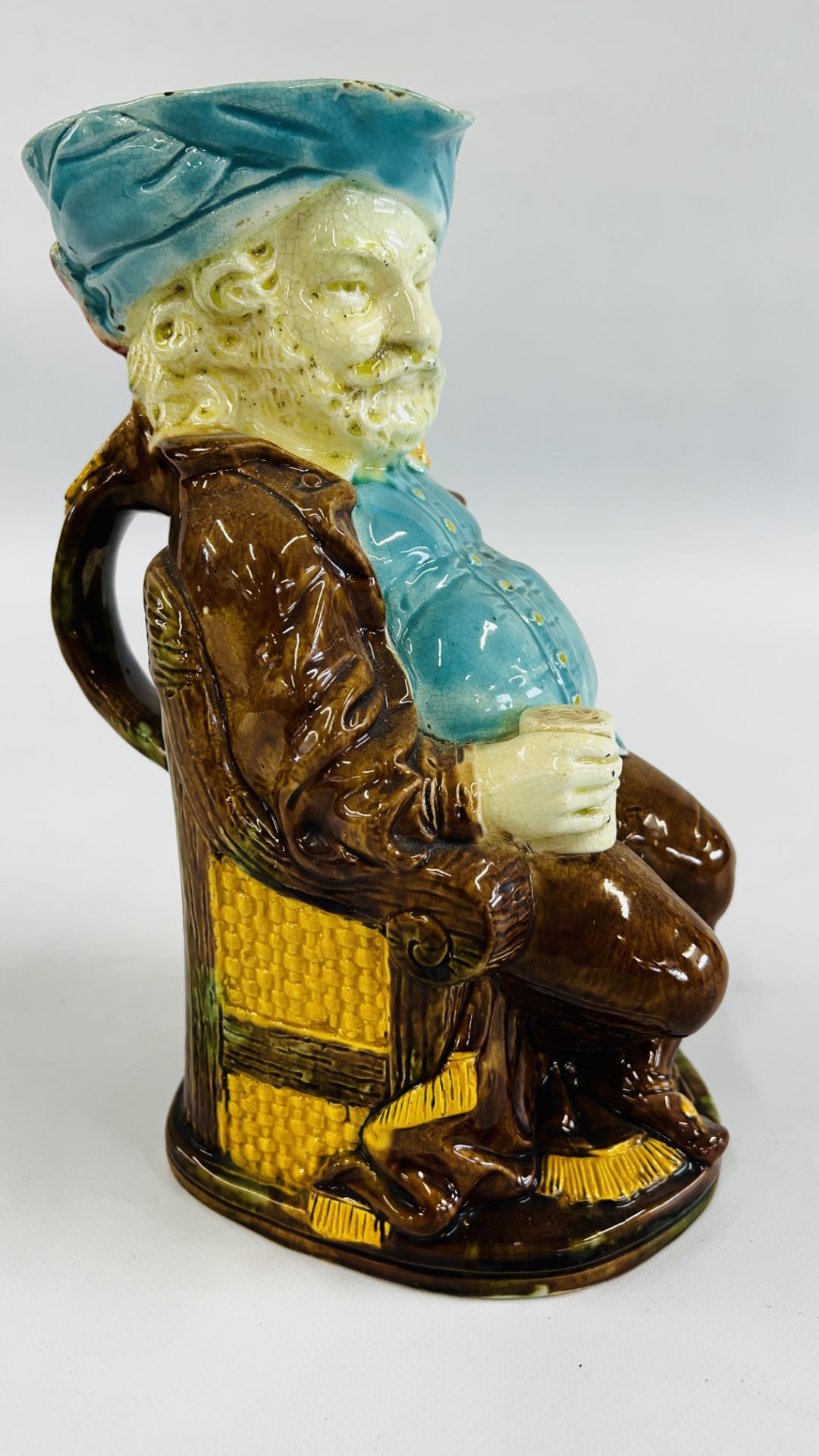 A LARGE GLAZED CHARACTER JUG IN THE MAJOLICA STYLE H 26CM. - Image 5 of 8