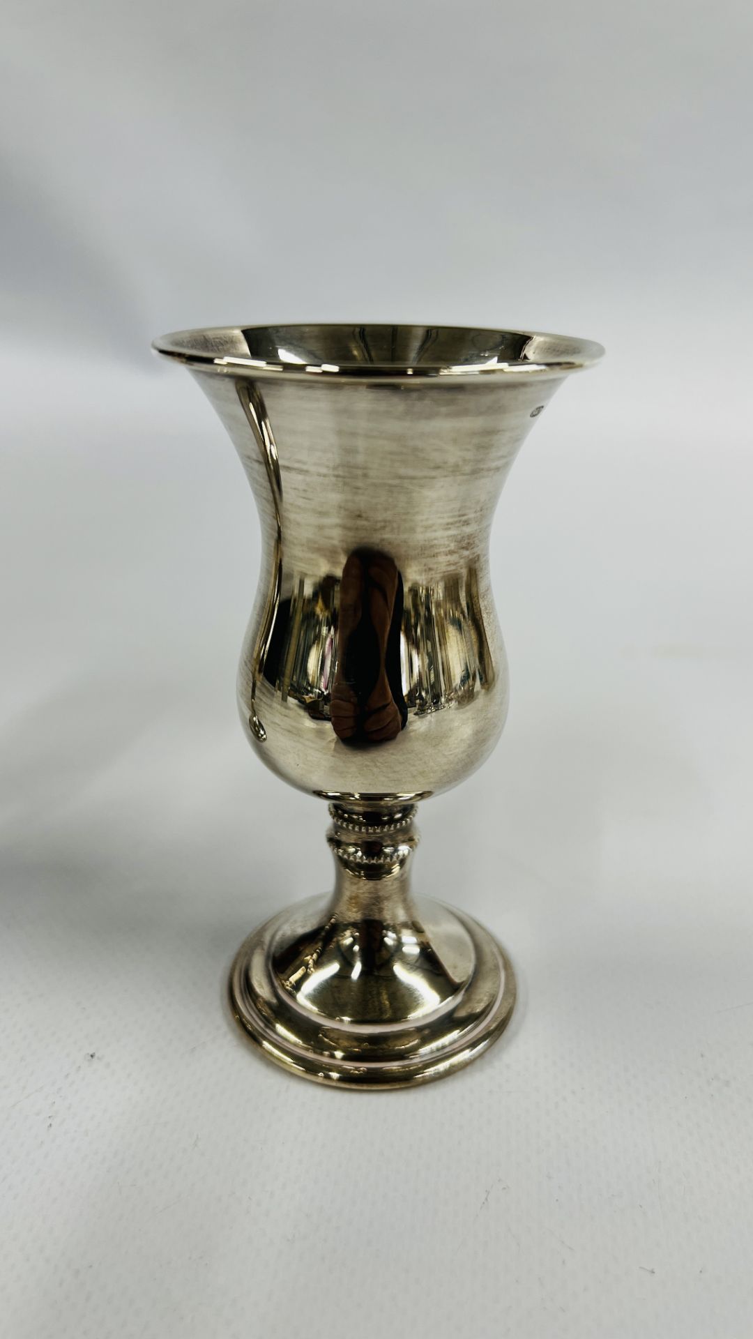 A PAIR OF SILVER FOOTED GOBLETS, BIRMINGHAM ASSAY 1972 B & CO. H 10.5CM. - Image 4 of 8