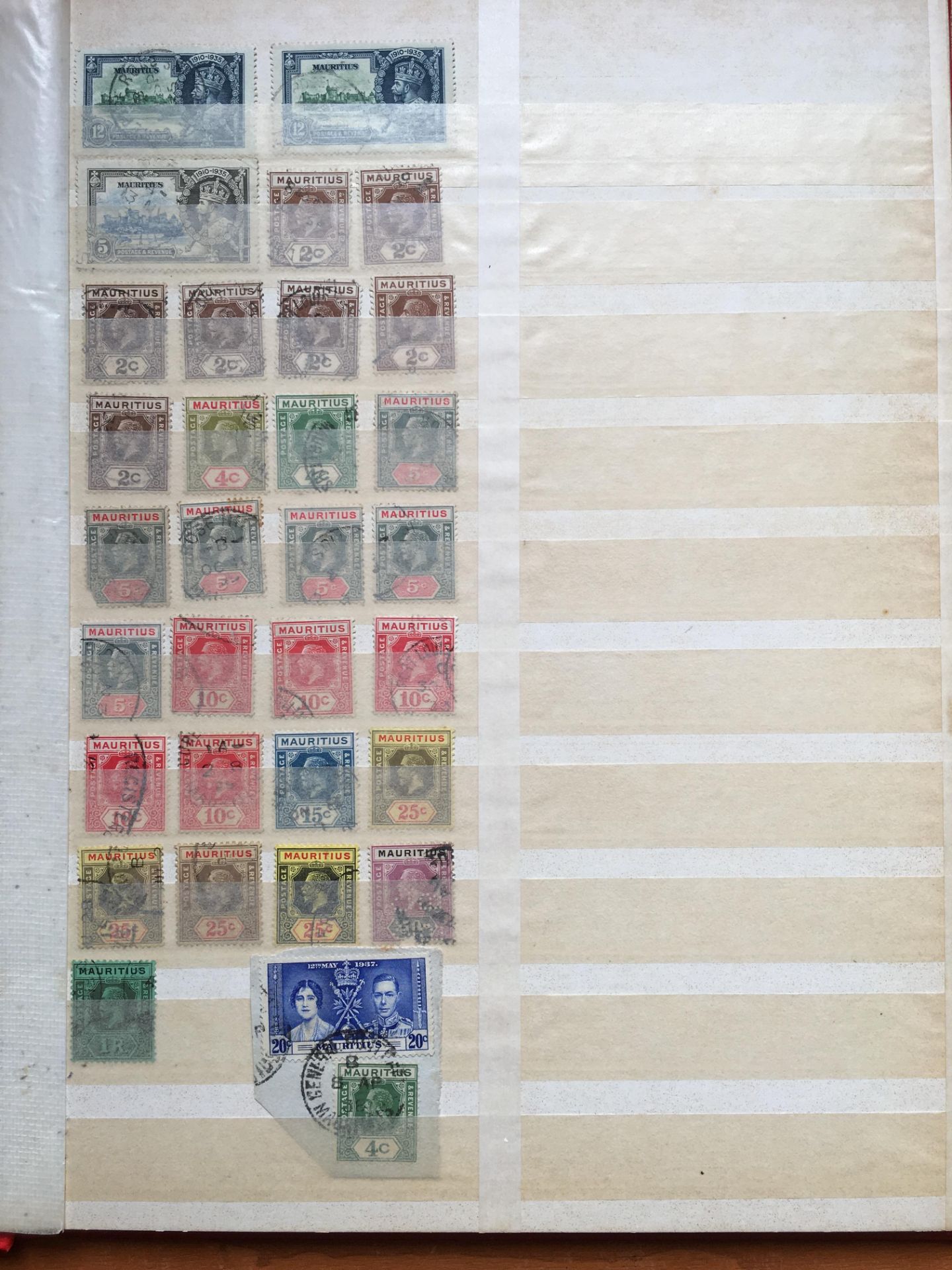 STAMPS: BOX WITH COMMONWEALTH IN FIVE STOCKBOOKS AND A BINDER, CANADA, NEW ZEALAND, MAURITIUS, ETC. - Bild 10 aus 36