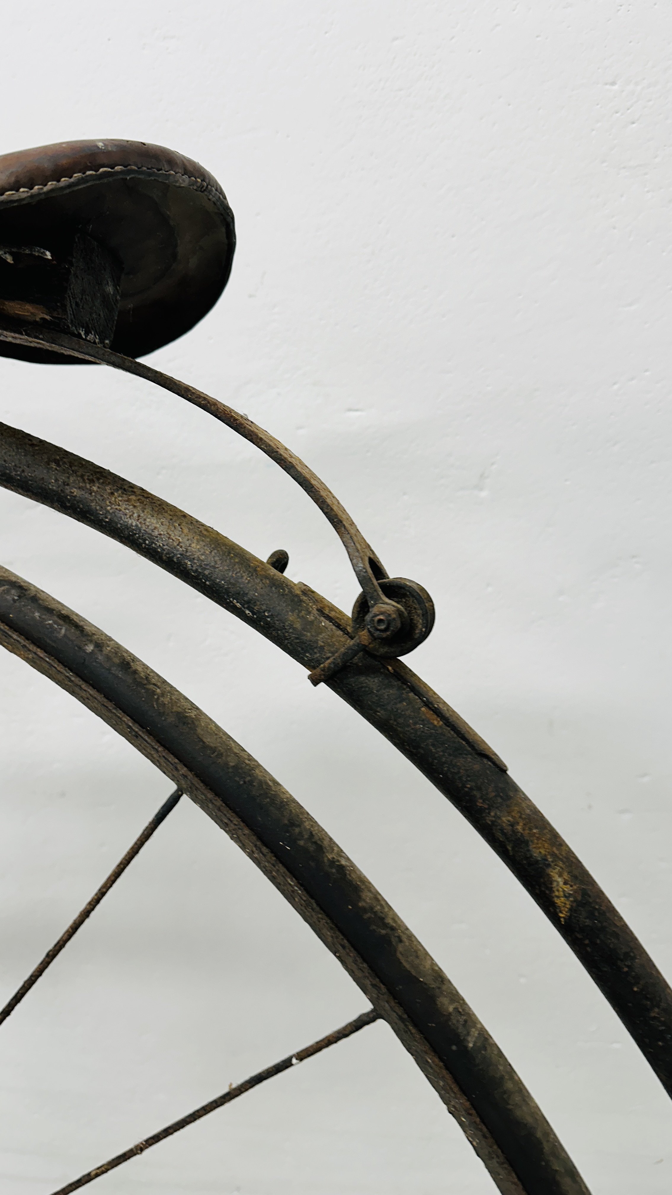 AN ANTIQUE PENNY FARTHING / HIGH WHEEL BICYCLE, HEIGHT 147CM, FRONT WHEEL RIM 119CM. - Image 9 of 20