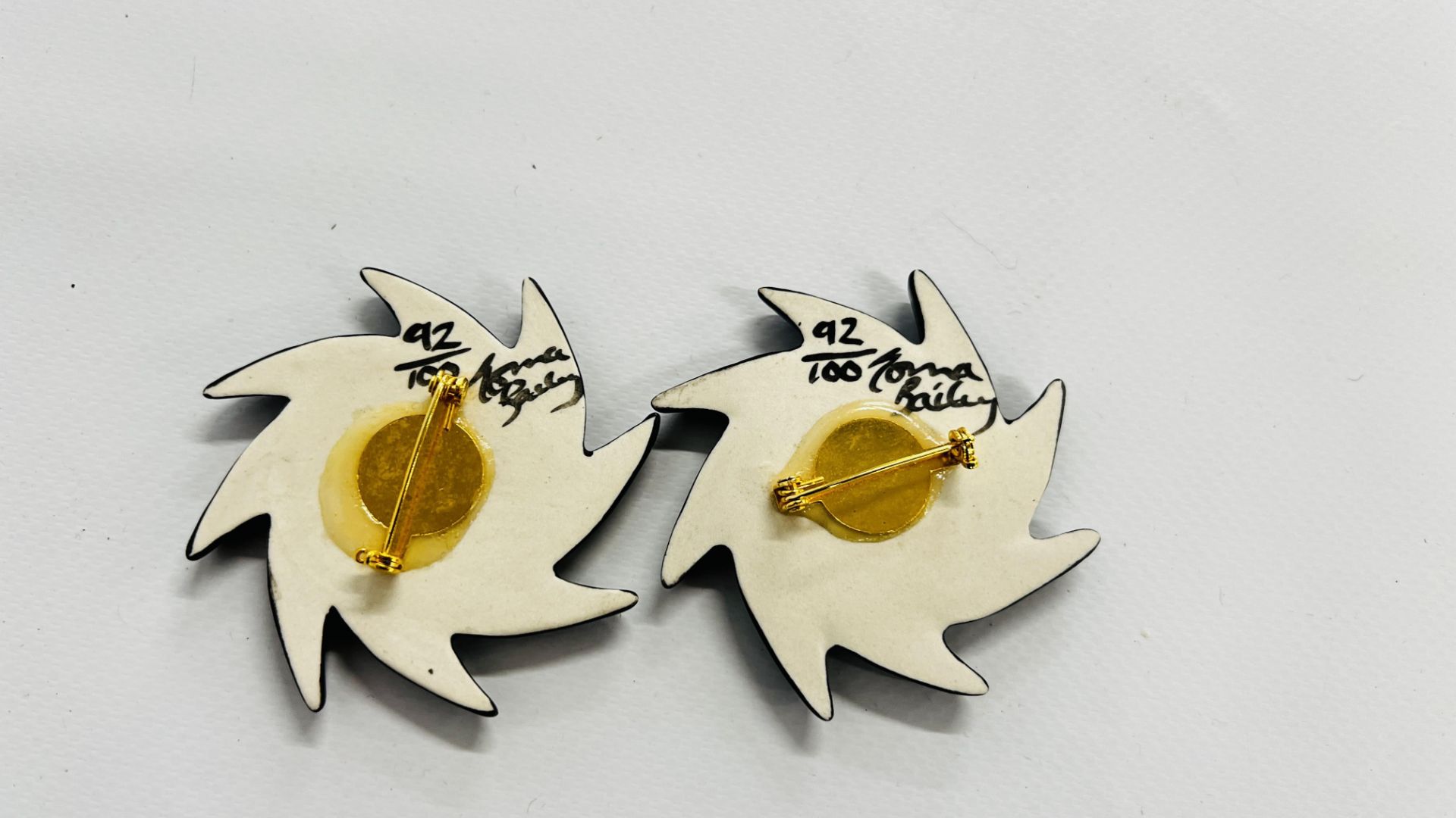 TWO LORNA BAILEY LIMITED EDITION BROOCHES 92/100 & 92/100. - Image 4 of 4